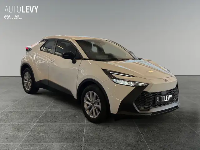 Toyota C-HR view 8