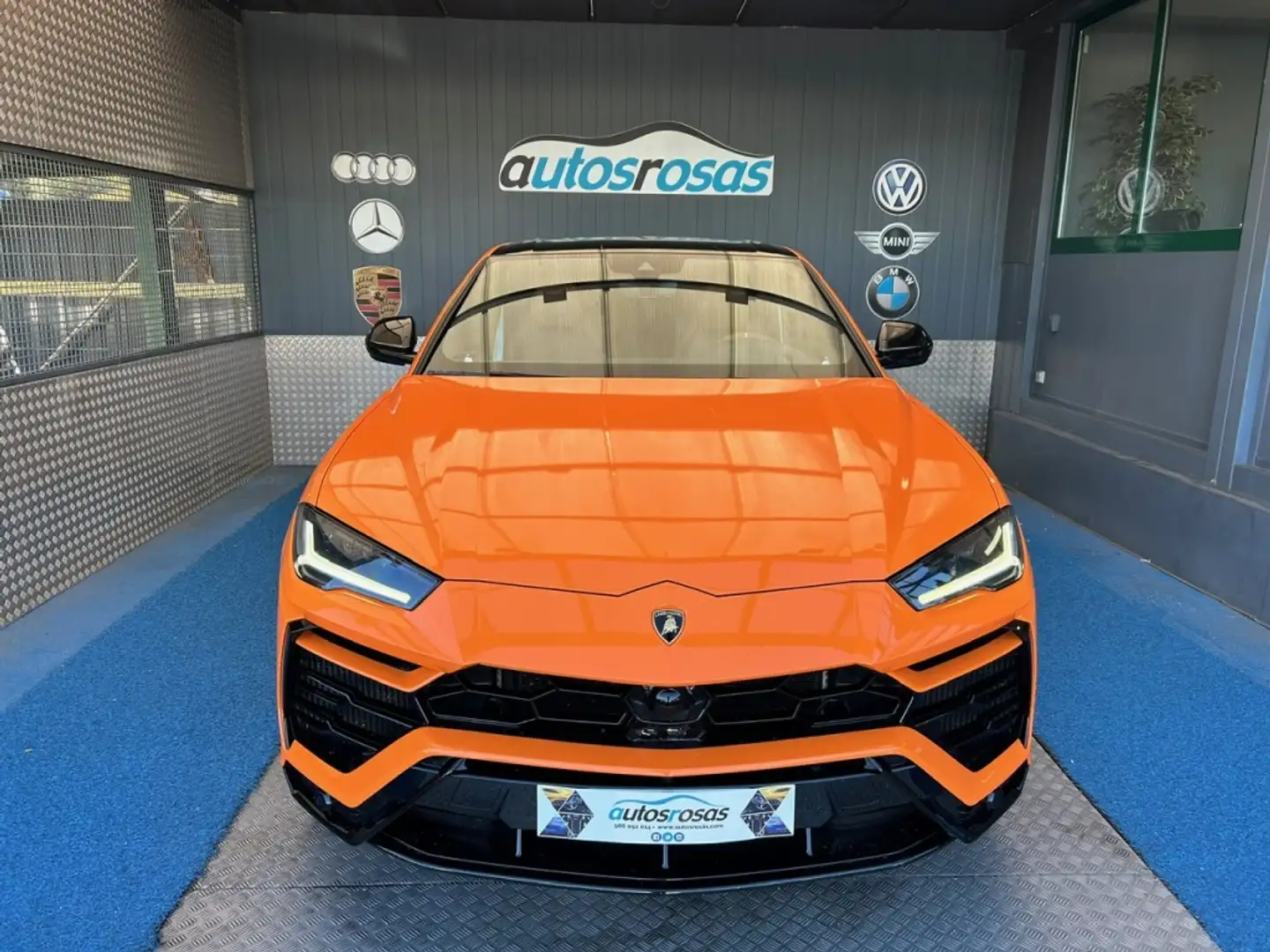 Lamborghini Urus 4.0 V8 Aut. Gris - 2