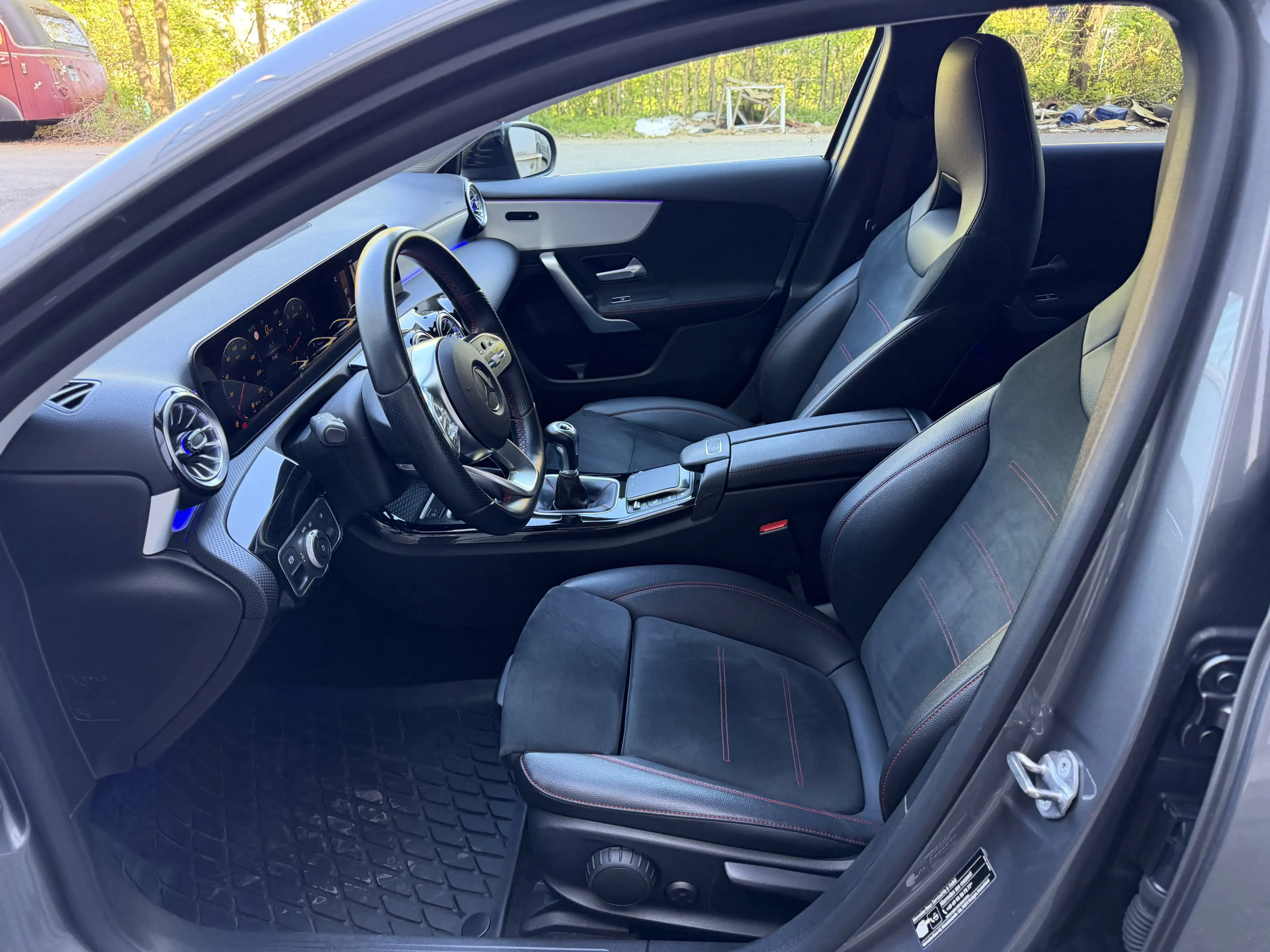 Mercedes-Benz A 200 AMG Night LED Distronic Kamera Ambiente-Be — photo 13