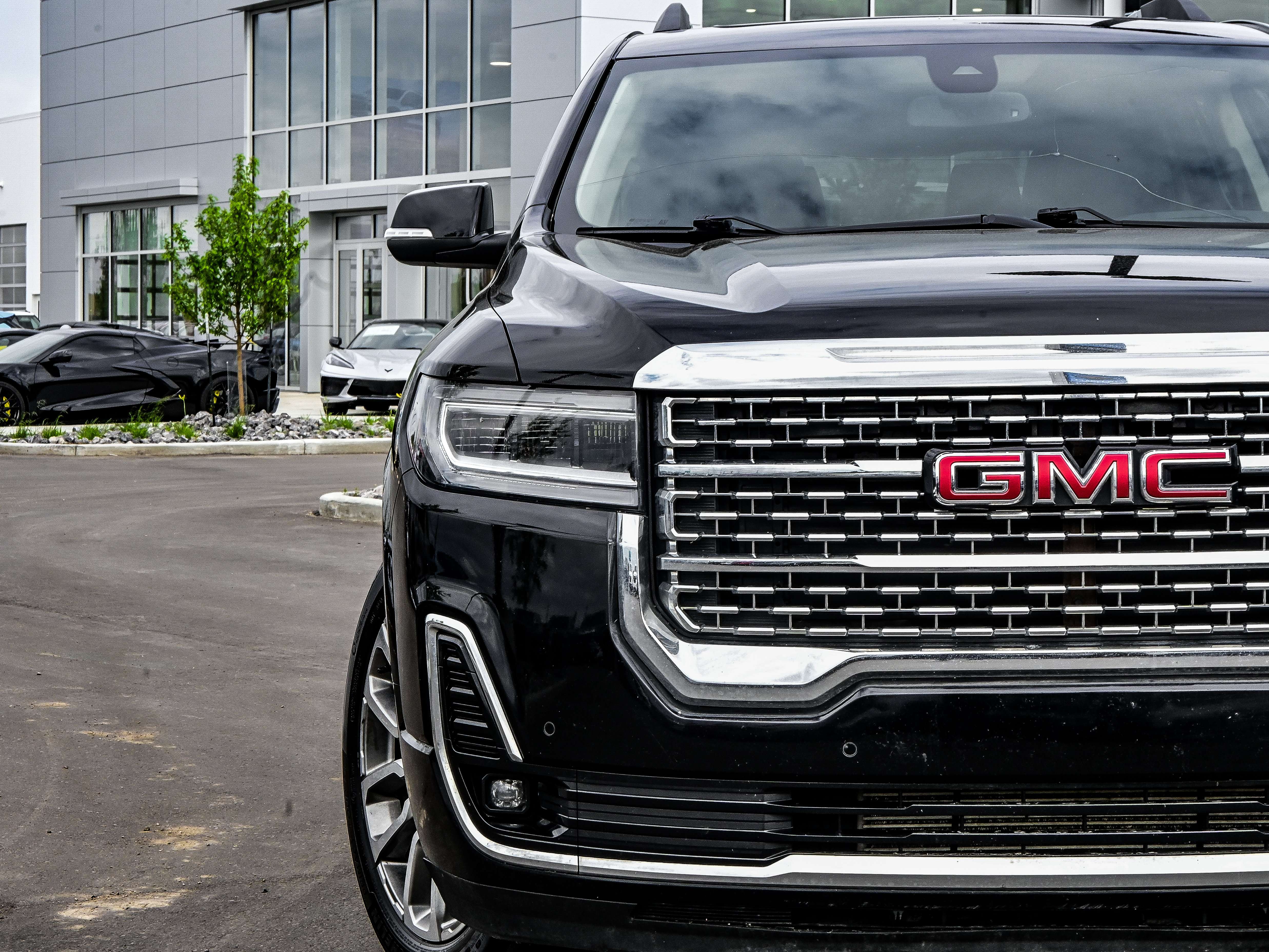 2023 GMC Acadia