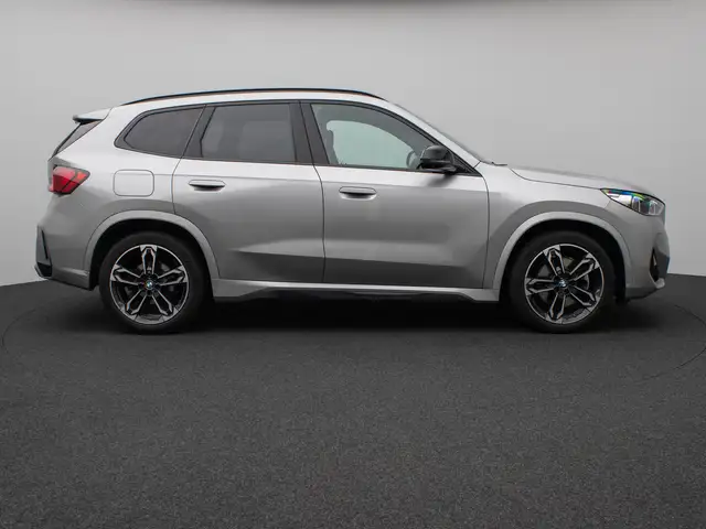 BMW X1 view 5