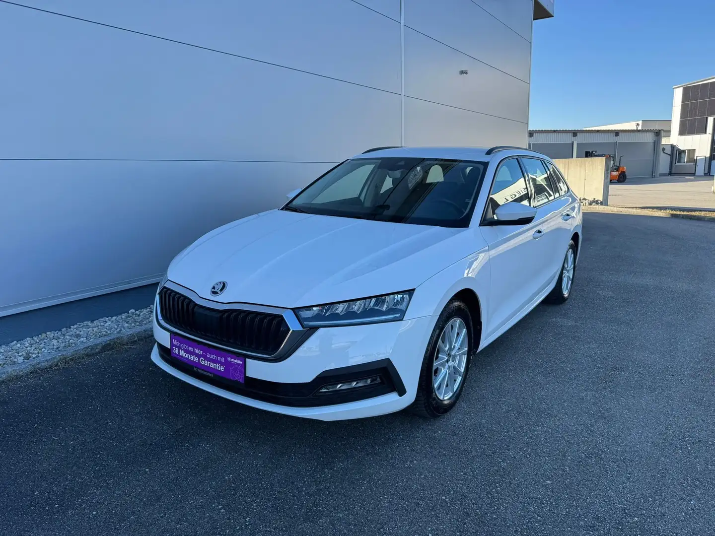 Skoda Octavia Combi 2,0 TDI Ambition **GARANTIE**PICKERL NEU** Weiß - 1
