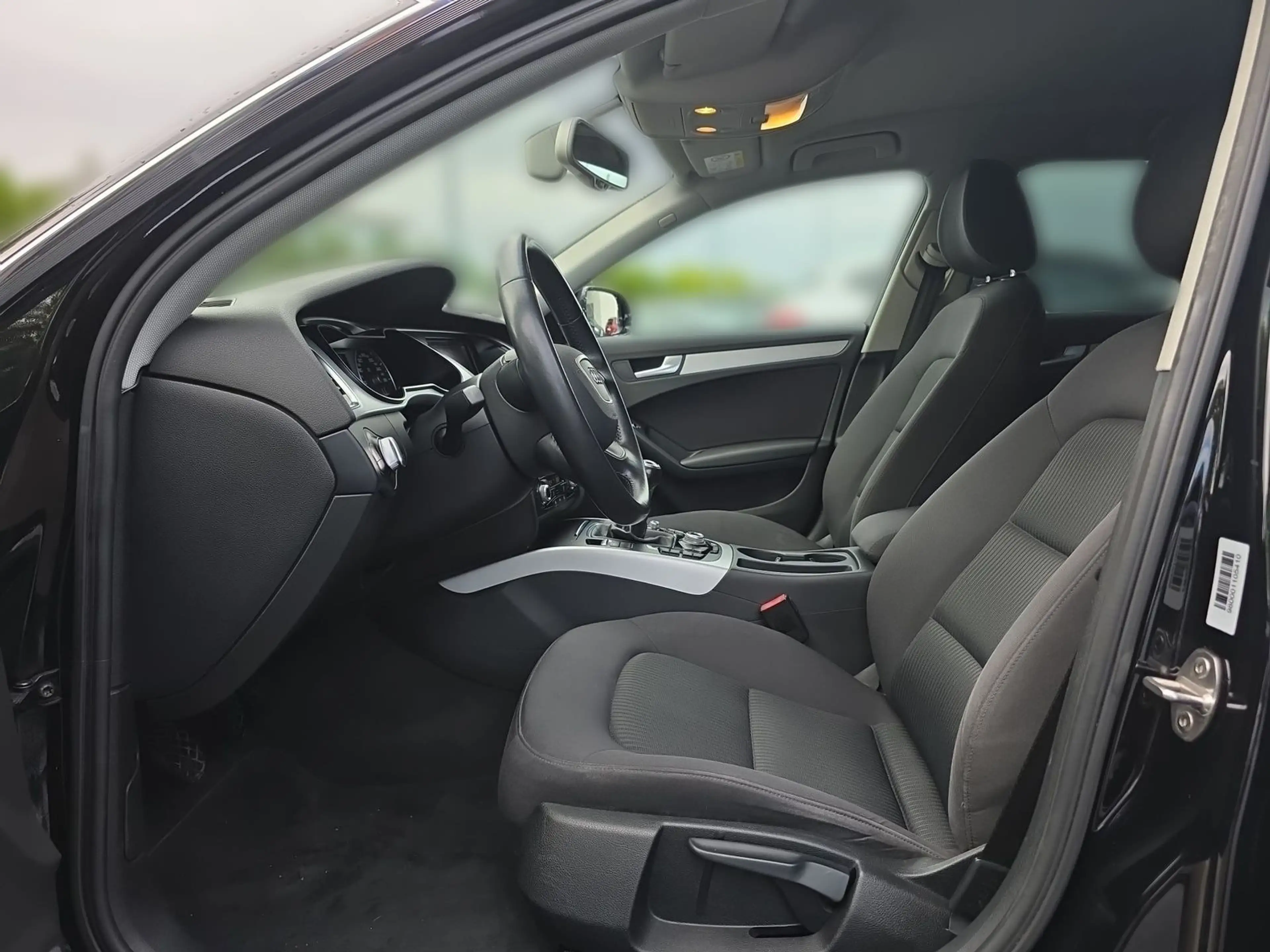 Audi A4 Avant 1.8 TFSI Attraction Xenon Navi PDC — photo 10