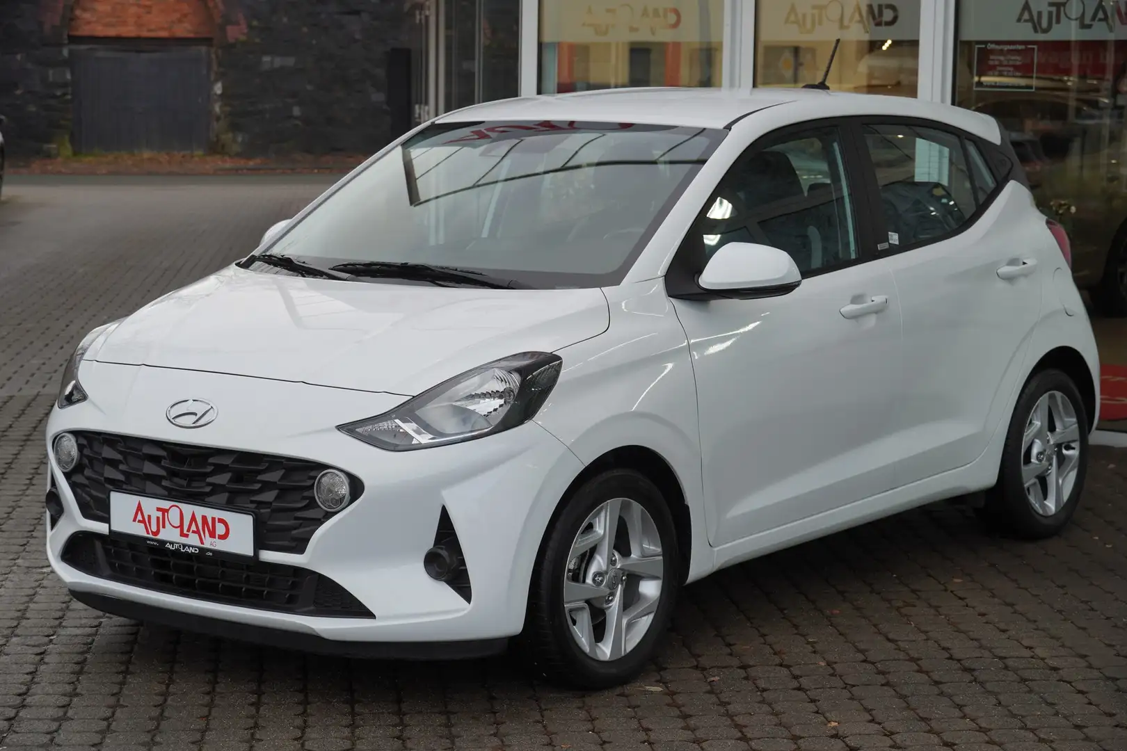 Hyundai i10 1.0 Trend DCT Klima PDC Tempomat Sitzheizung Weiß - 2