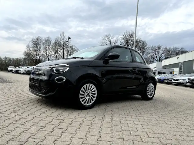 Fiat 500 Elektro Sondermodell Action *Klimaanlage*
