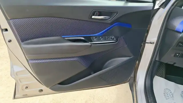 Toyota C-HR view 7