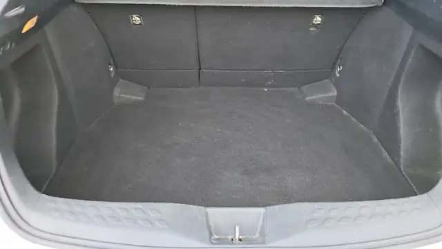 Toyota C-HR view 14