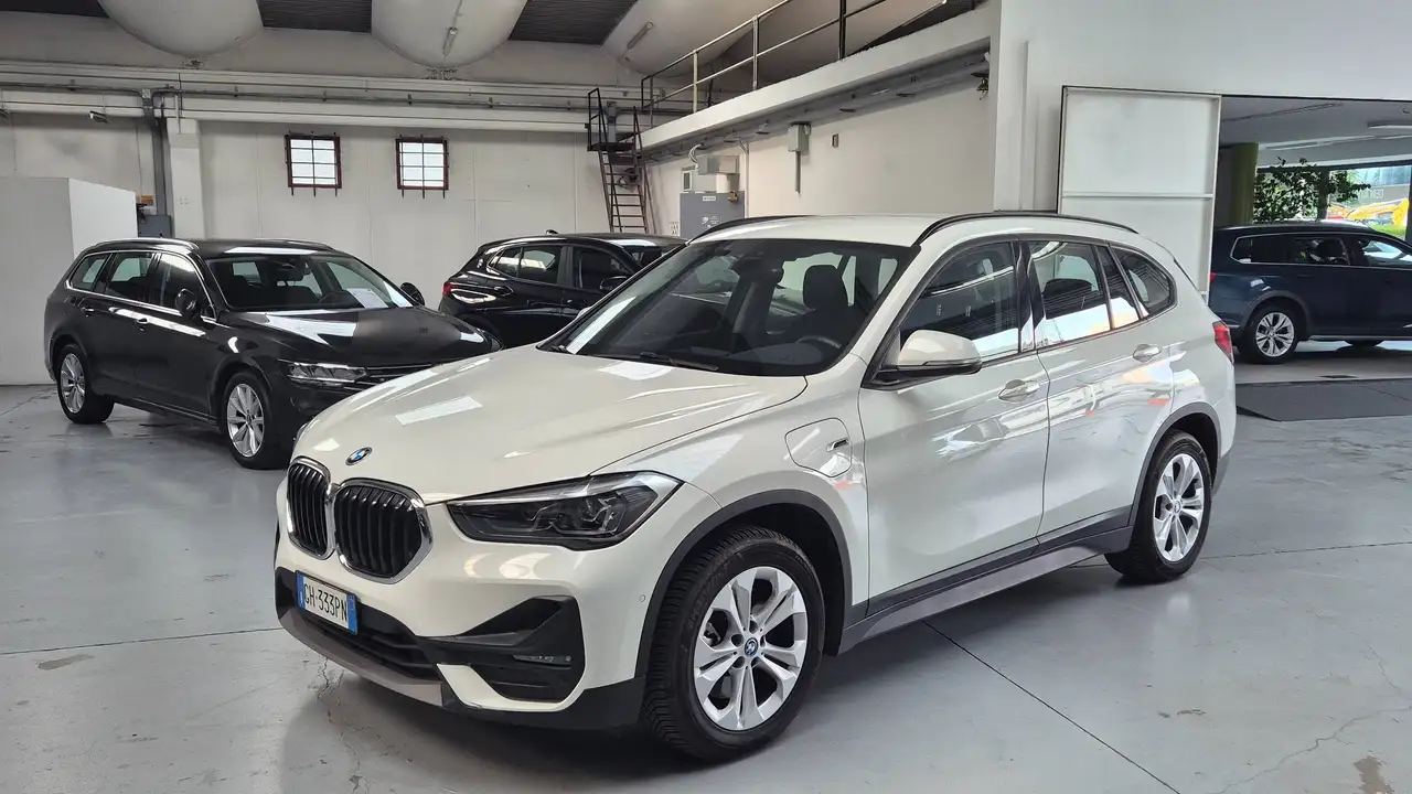 BMW X1 xdrive25e auto -PREZZO REALE-DAB-FULL LED-APPLE CAR PLAY-SENSORI, миниатюра 2