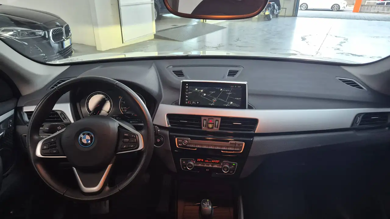 BMW X1 xdrive25e auto -PREZZO REALE-DAB-FULL LED-APPLE CAR PLAY-SENSORI, миниатюра 7