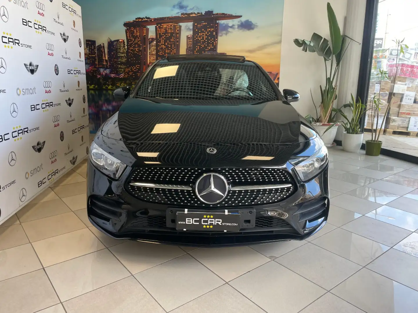 Mercedes-Benz A 250 e Aut. EQ Premium AMG *TETTO Nero - 2