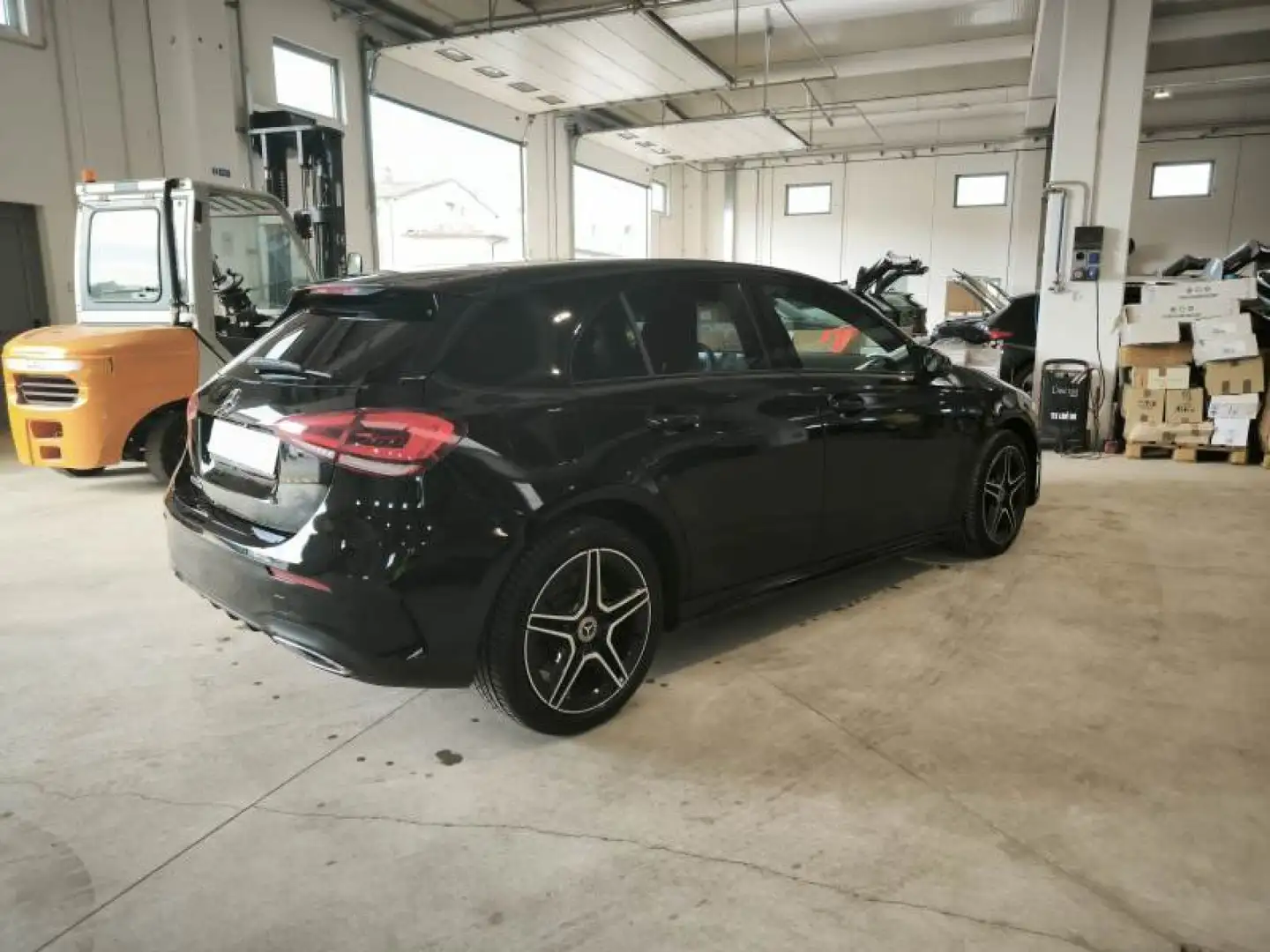 Mercedes-Benz A 250 e Aut. EQ Premium AMG *TETTO Noir - 2