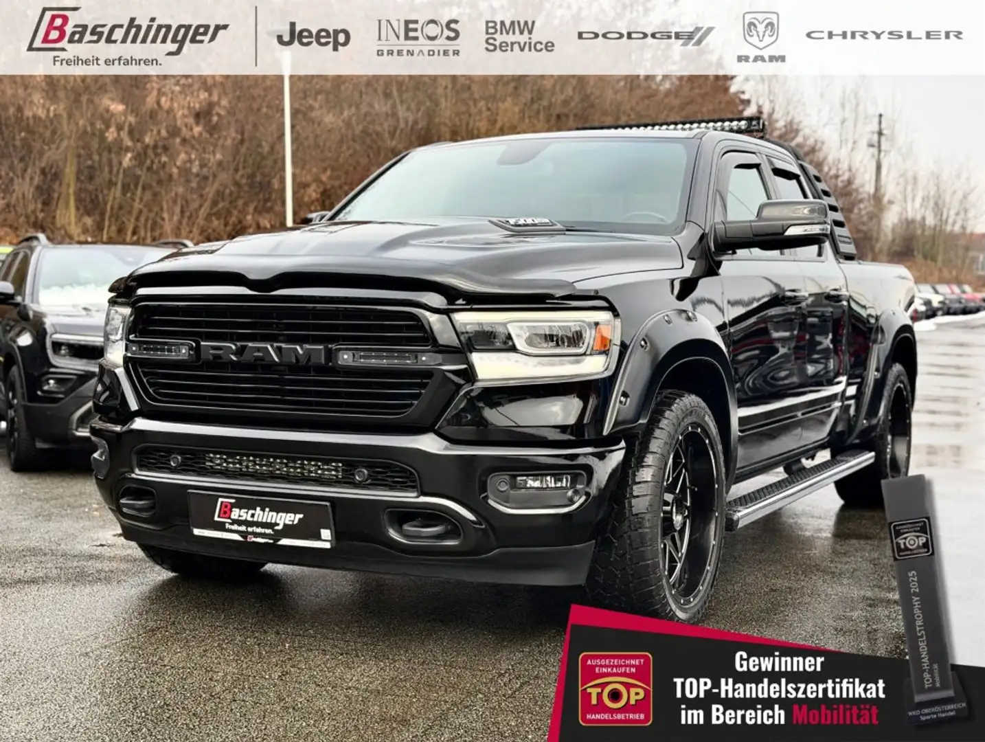 Dodge RAM Quad Cab Laramie Luft/NAP/Widebody  Herzlich willkommen beim Autohaus Baschinger!
Zum Verkauf bieten wir Ihnen einen Dod Noir - 1
