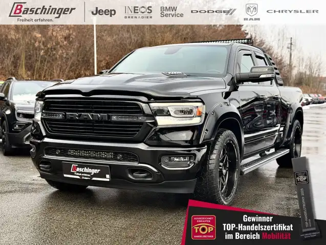 Dodge RAM Quad Cab Laramie Luft/NAP/Widebody  Herzlich willkommen beim Autohaus Baschinger!
Zum Verkauf bieten wir Ihnen einen Dod