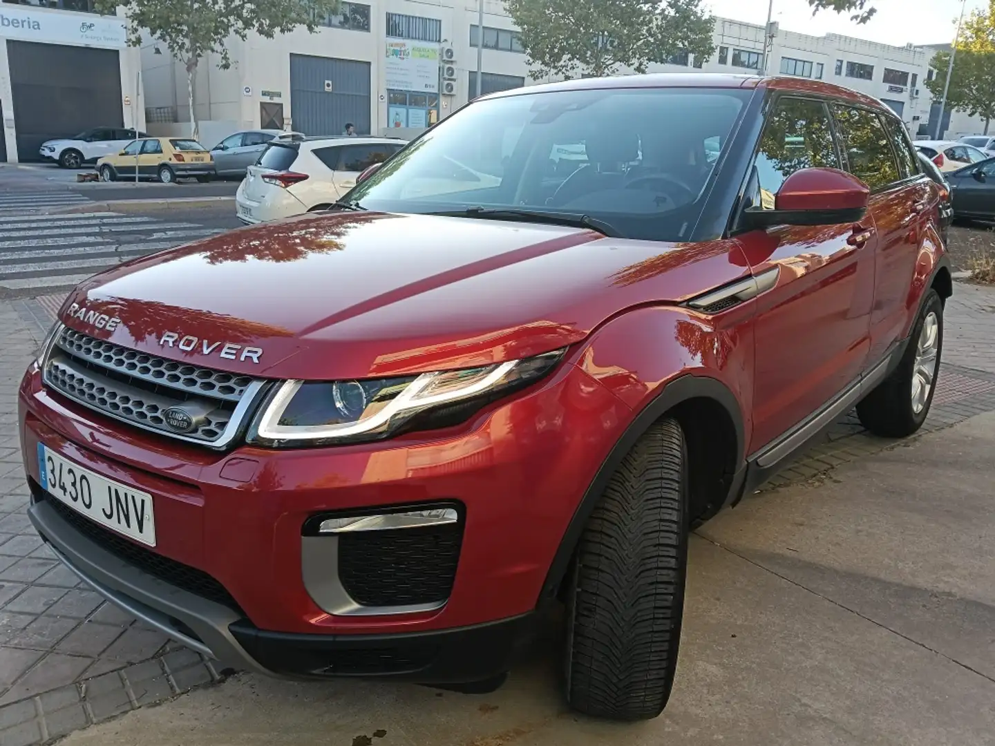 Land Rover Range Rover Evoque 2.0eD4 Pure 2WD 150 Rouge - 1