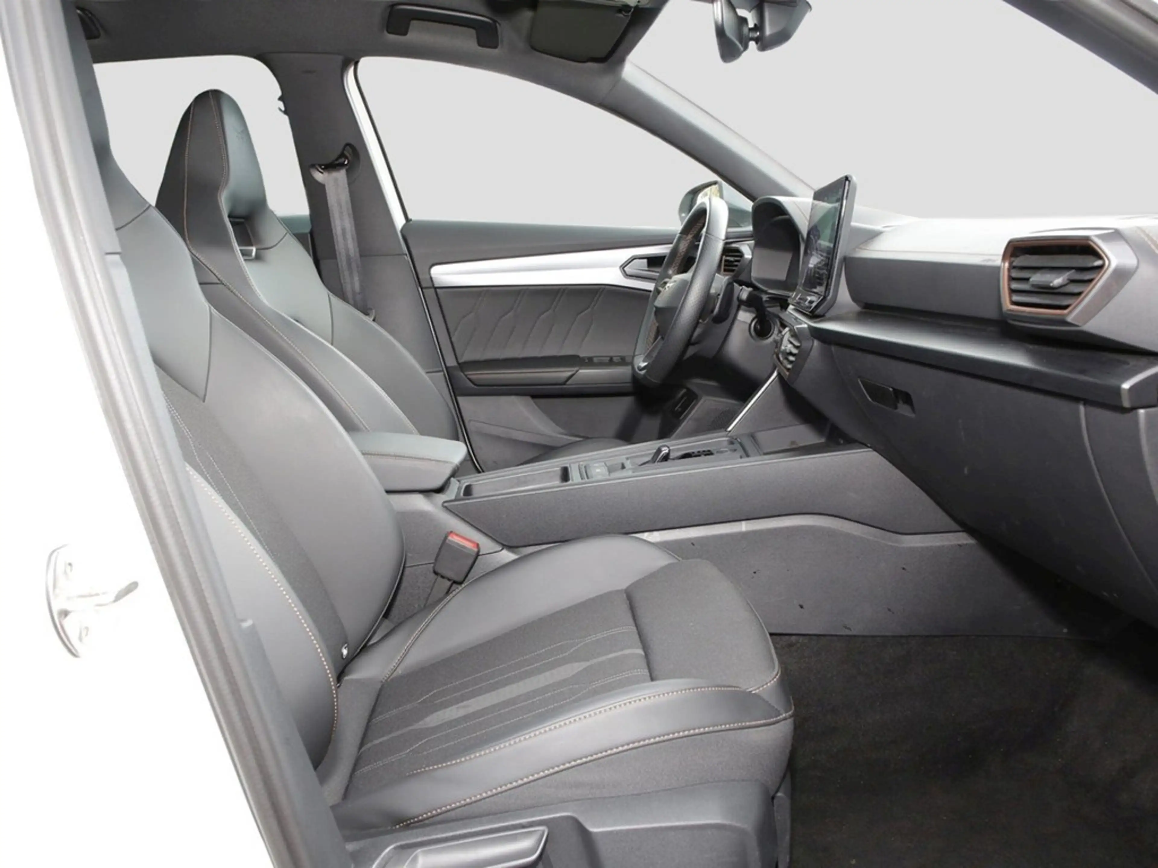 CUPRA Formentor VZ 2.0 TSI 4Drive 19" LED FULL LINK SITZHEIZUNG — photo 7