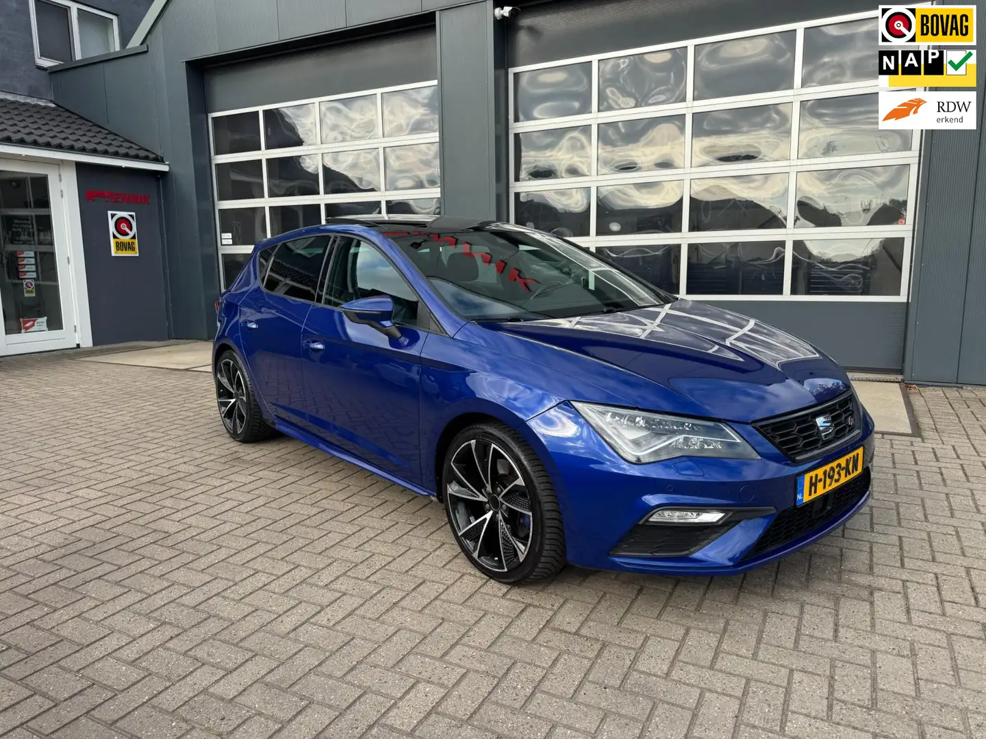 SEAT Leon 2.0 TDI FR Business Intense / Pano / Lane / sound Bleu - 1