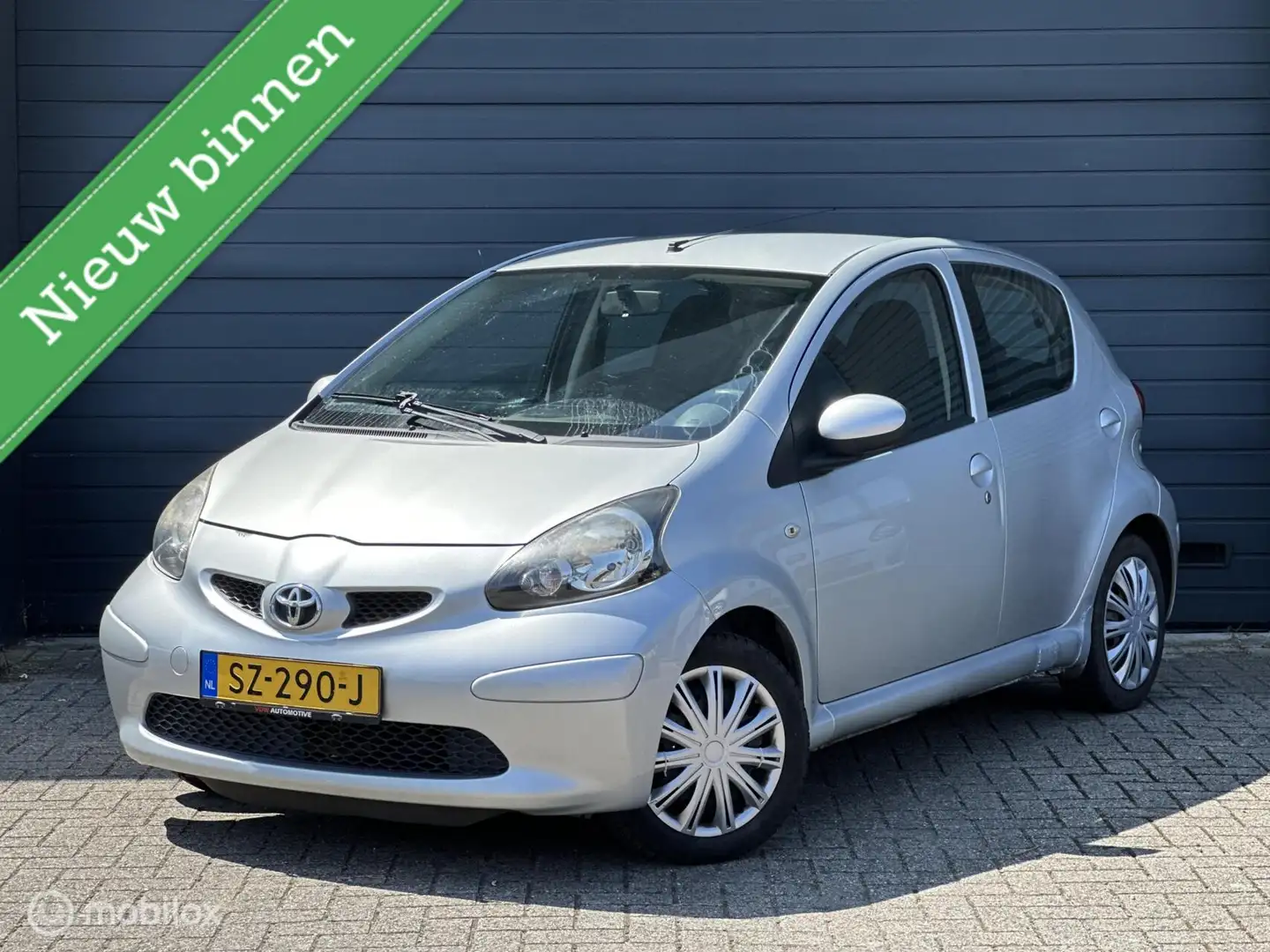 Toyota Aygo 1.0-12V | Airco | NW APK | 5 Deurs | Grigio - 1