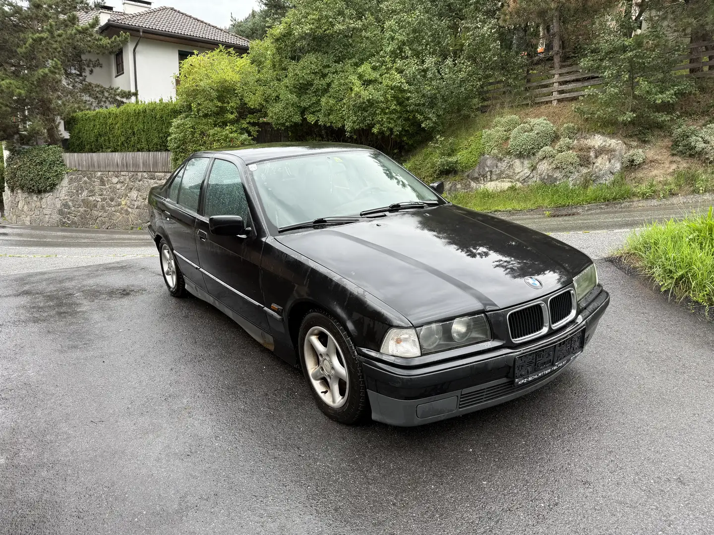 BMW 320 320i Österreich-Paket - 1