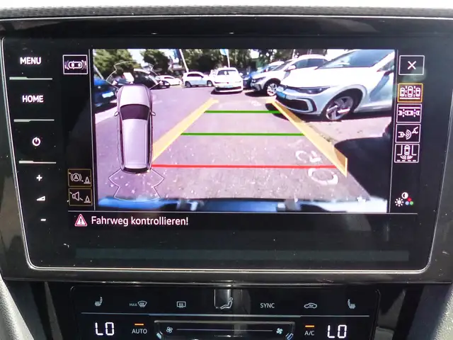 Volkswagen Passat Alltrack view 12