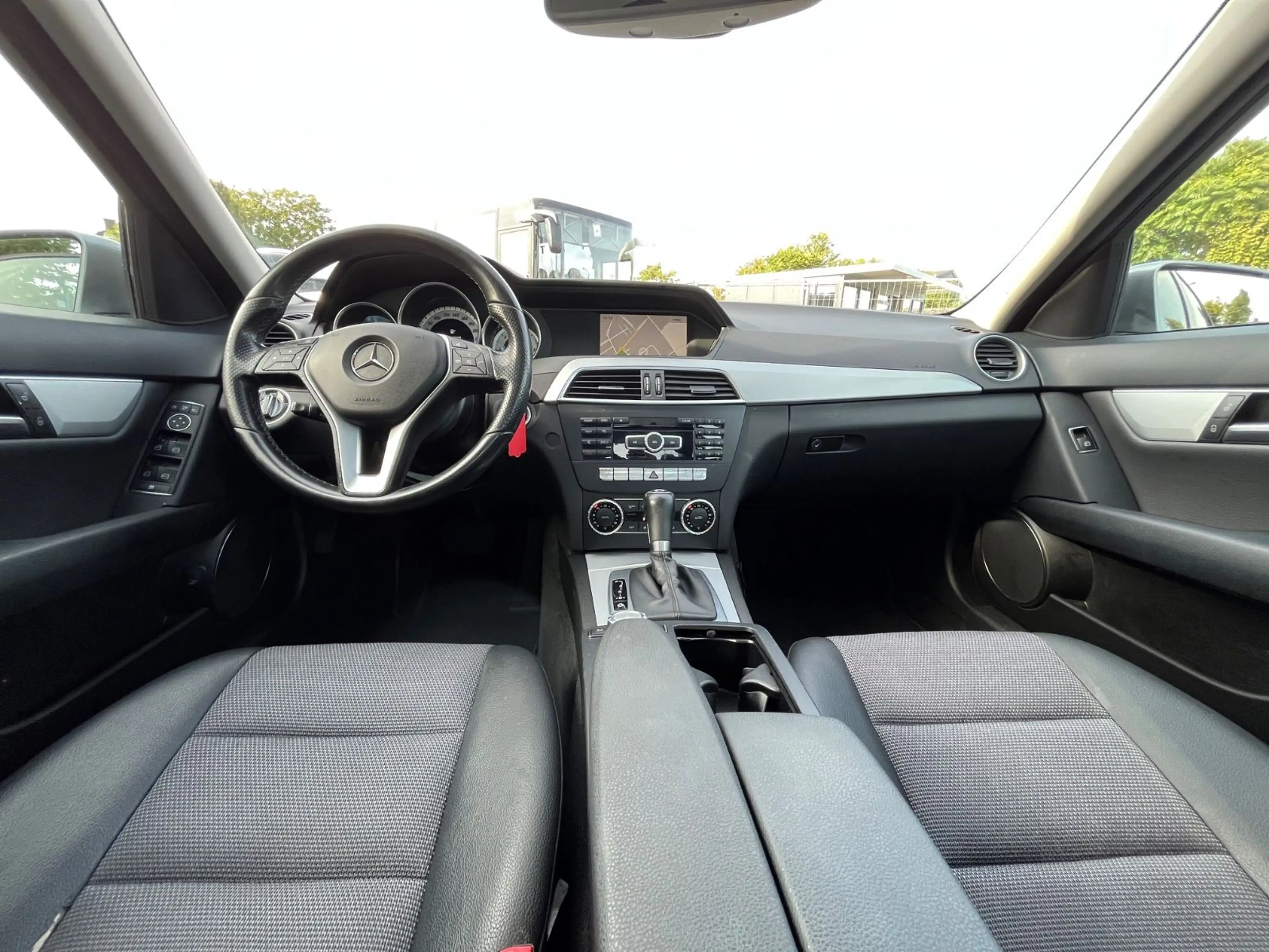 Mercedes-Benz C 250 C Limousine C 250 CDI BlueEfficiency — photo 8
