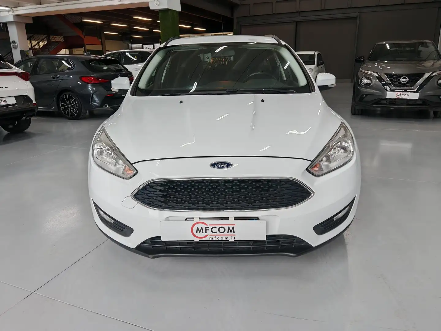 Ford Focus SW 1.5 tdci Plus s Bianco - 2
