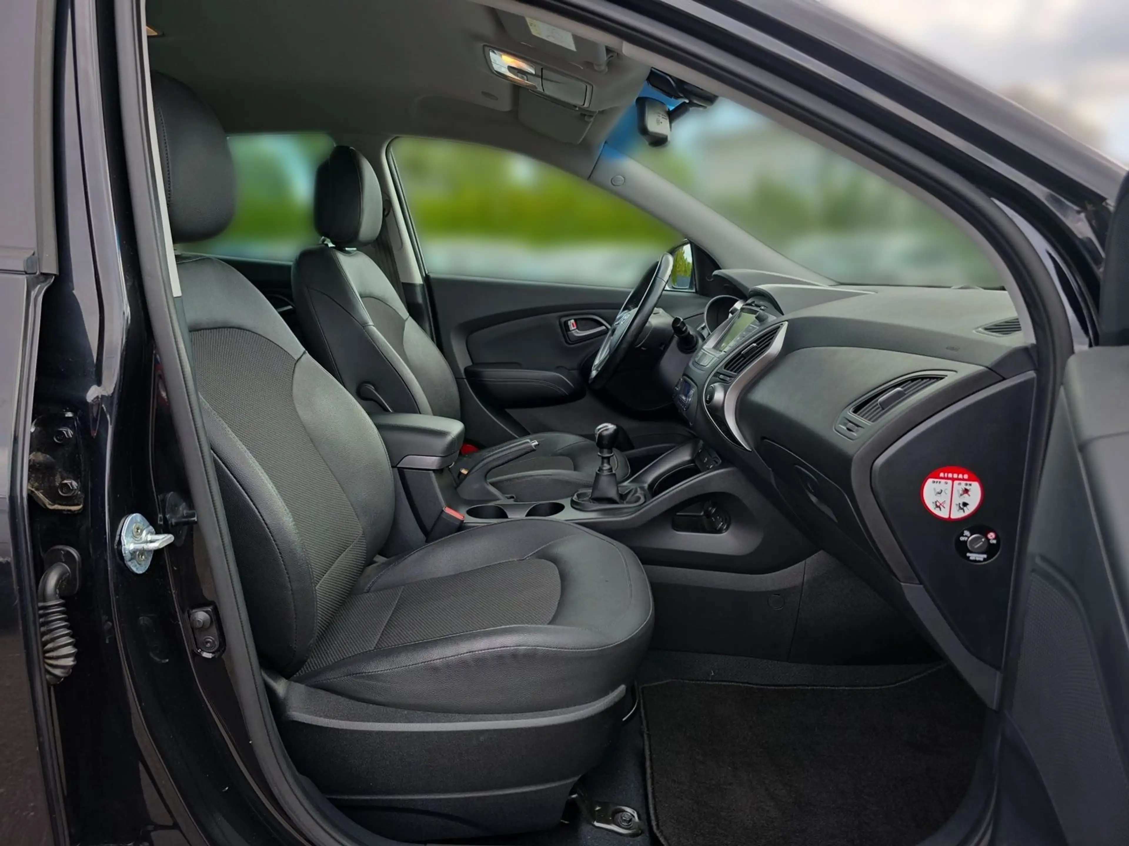 Hyundai iX35 1.6 GDI Trend Kamera Navi Bluetooth PDC — photo 15