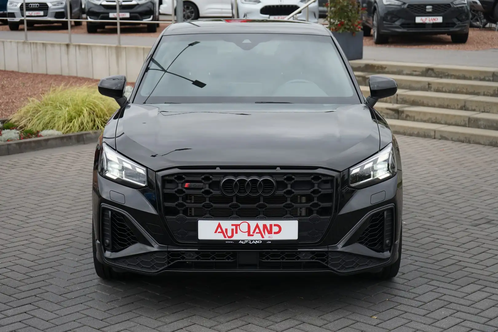 Audi SQ2 2.0 TFSI quattro LED Navi AHK Tempomat DAB Schwarz - 2