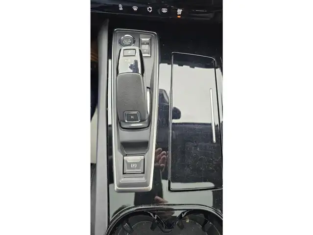 Peugeot Unknown Model view 8