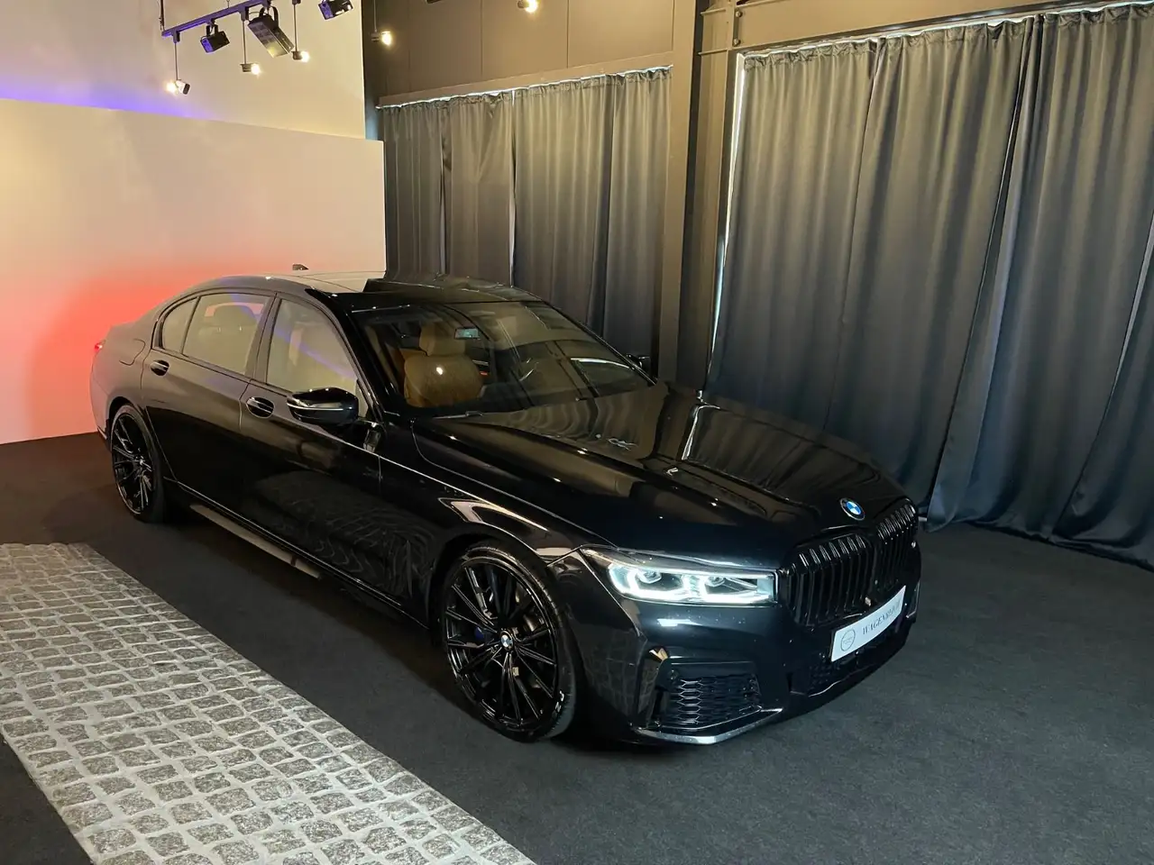 BMW 750