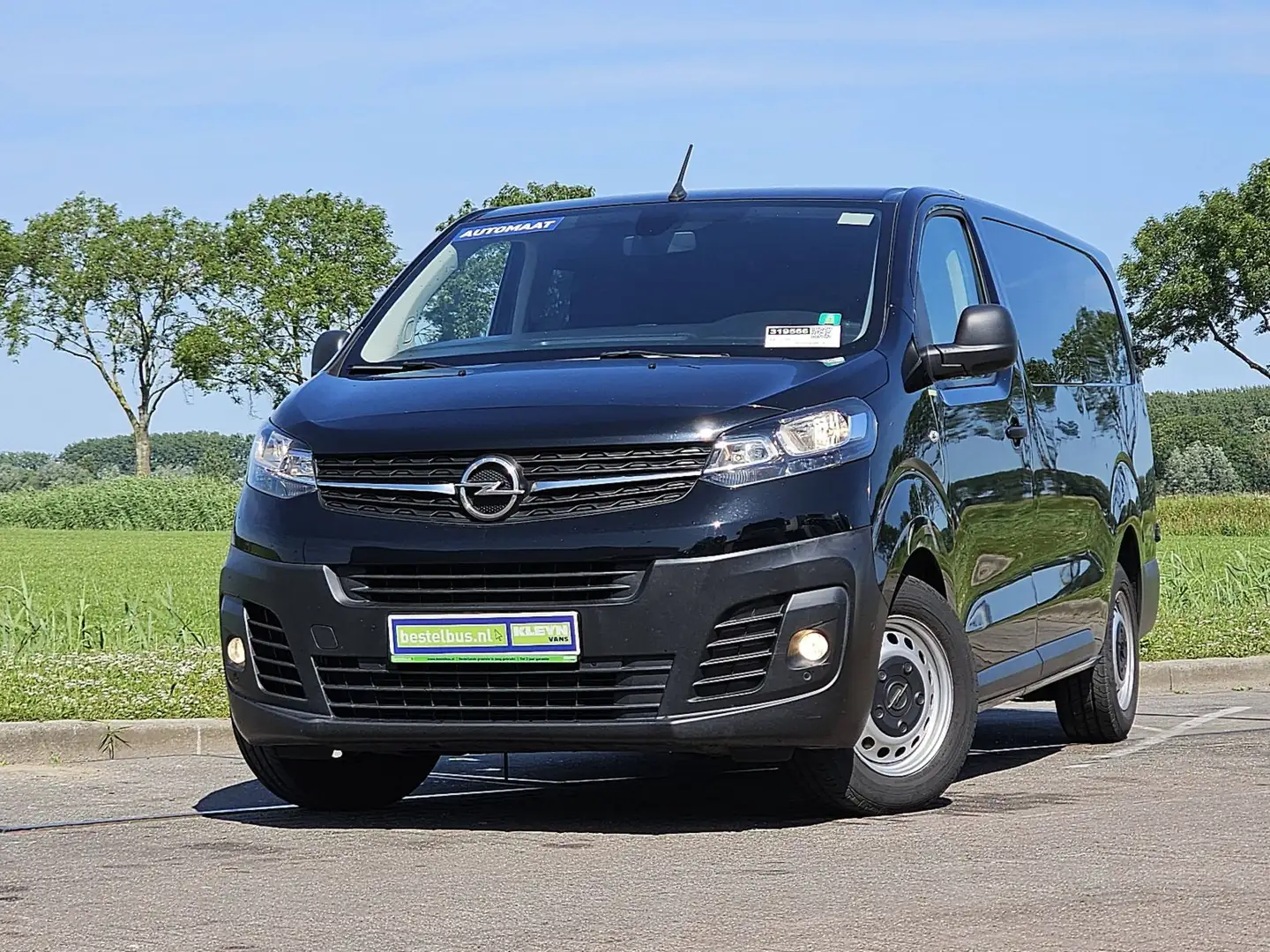 Opel Vivaro 2.0 CDTI L3H1 DC Edition Airco Automaat Trekhaak N Noir - 2
