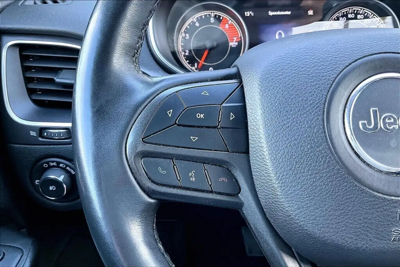 Jeep Cherokee photo Jeep Cherokee