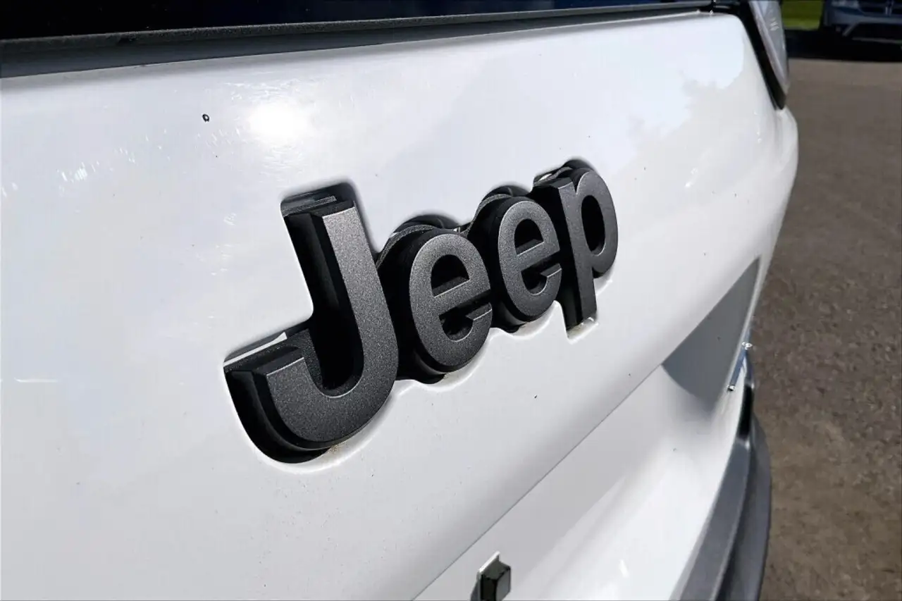 Jeep Cherokee photo Jeep Cherokee