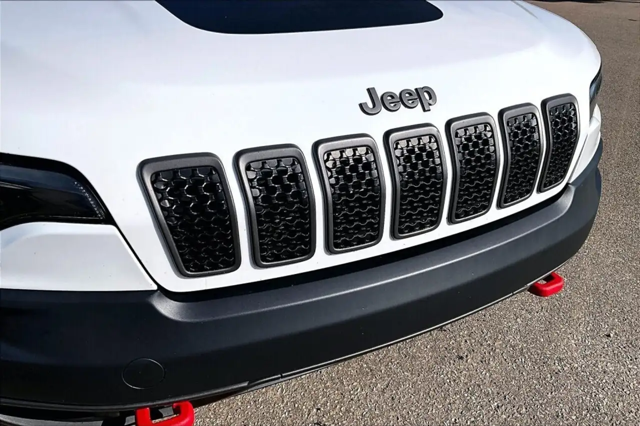 Jeep Cherokee photo Jeep Cherokee