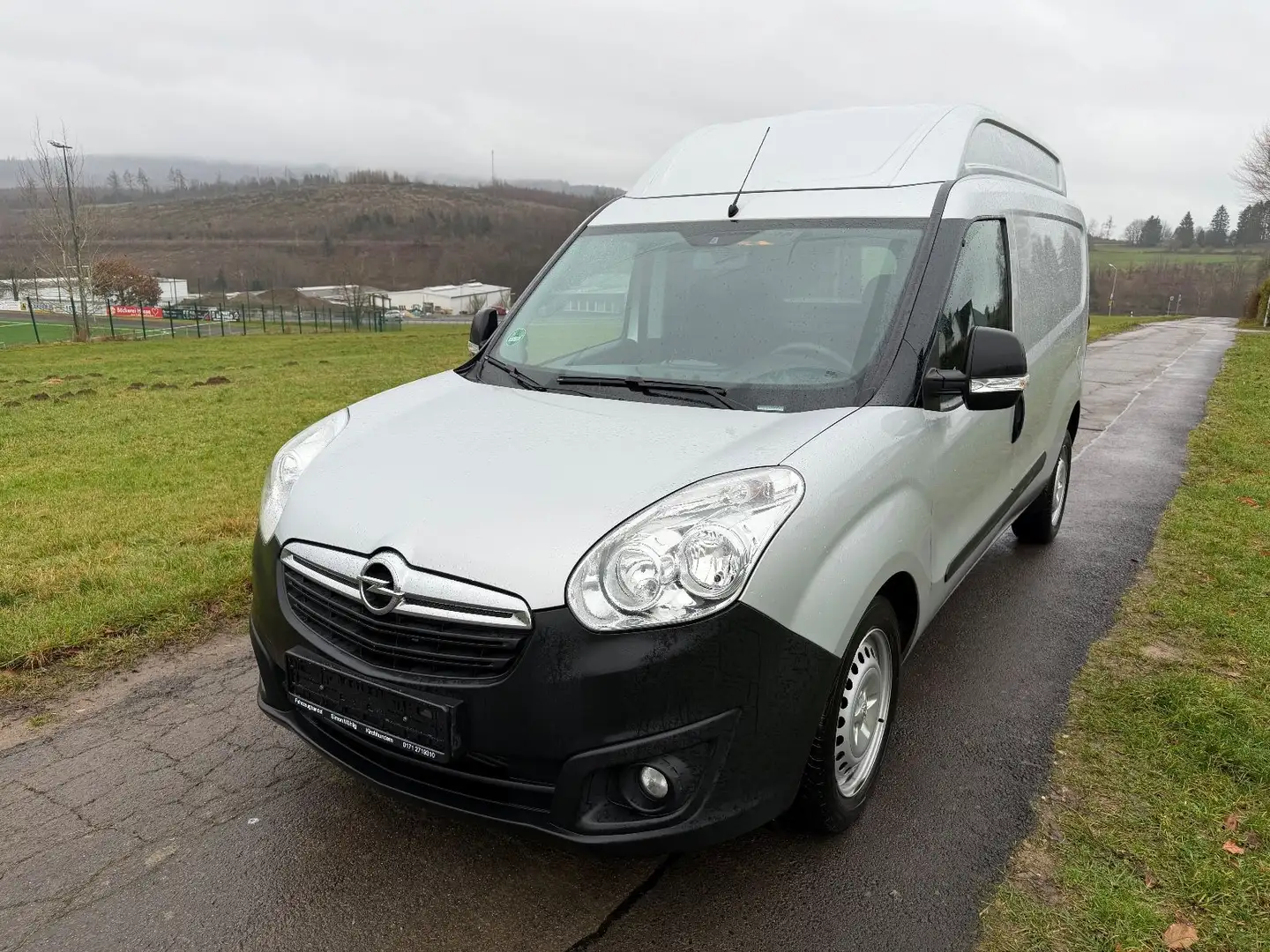 Opel Combo D Kasten L2H2 2,4t 1.Hand Silber - 1