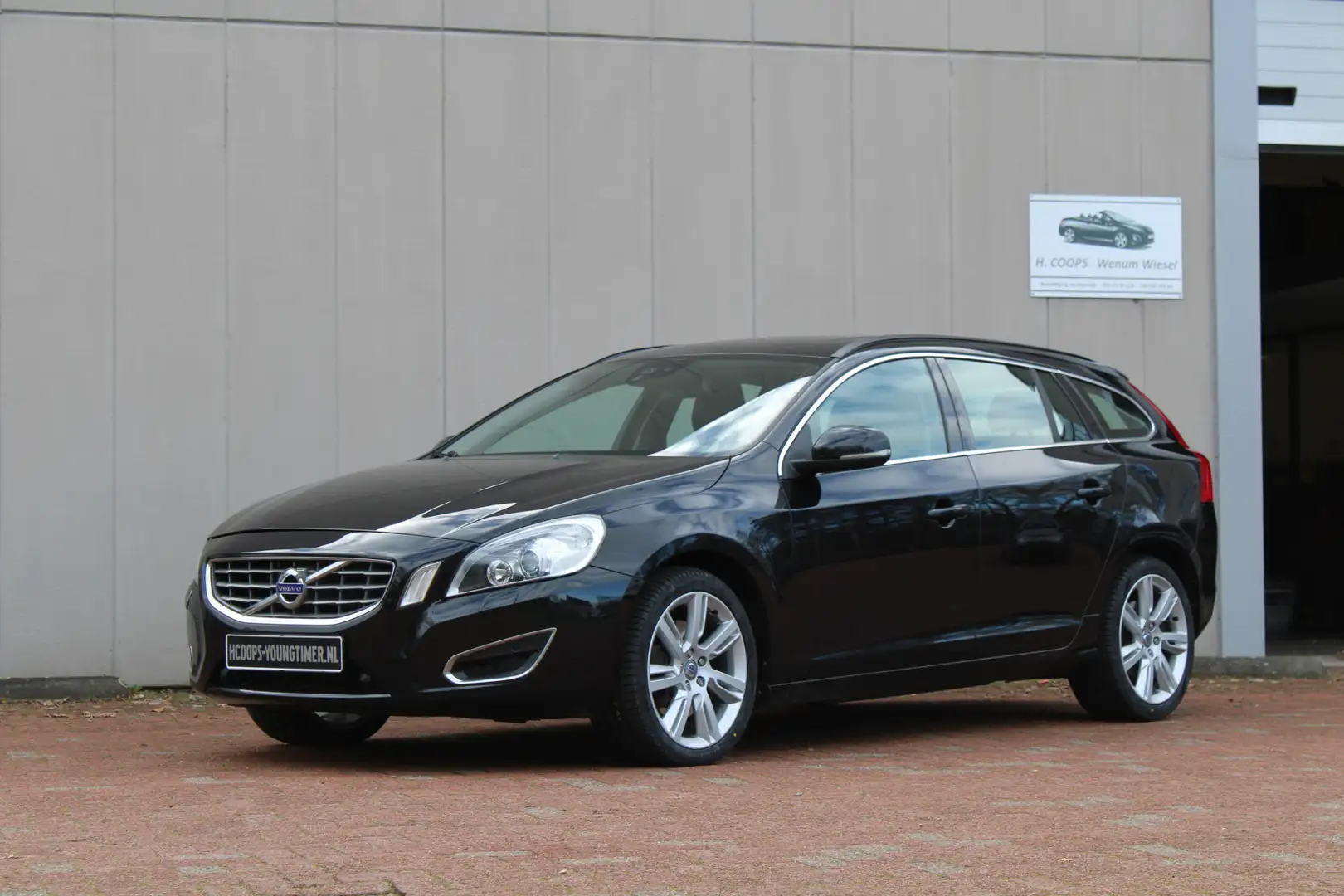 Volvo V60 3.0 T6 AWD Summum incl. 21% BTW Schwarz - 2