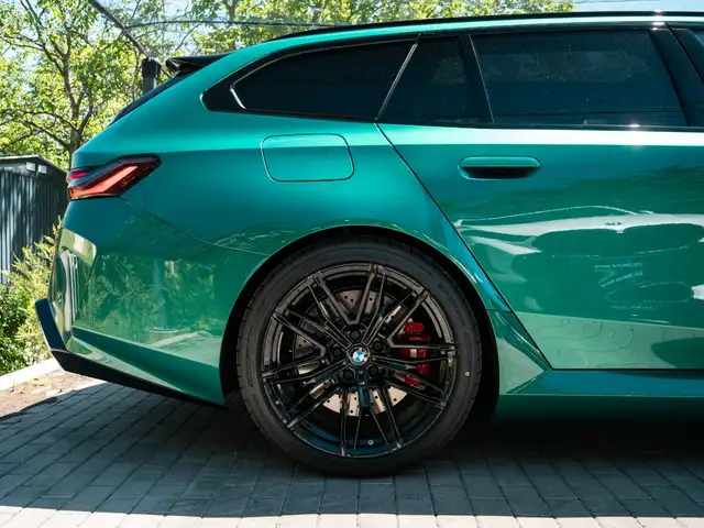 BMW M5 view 13