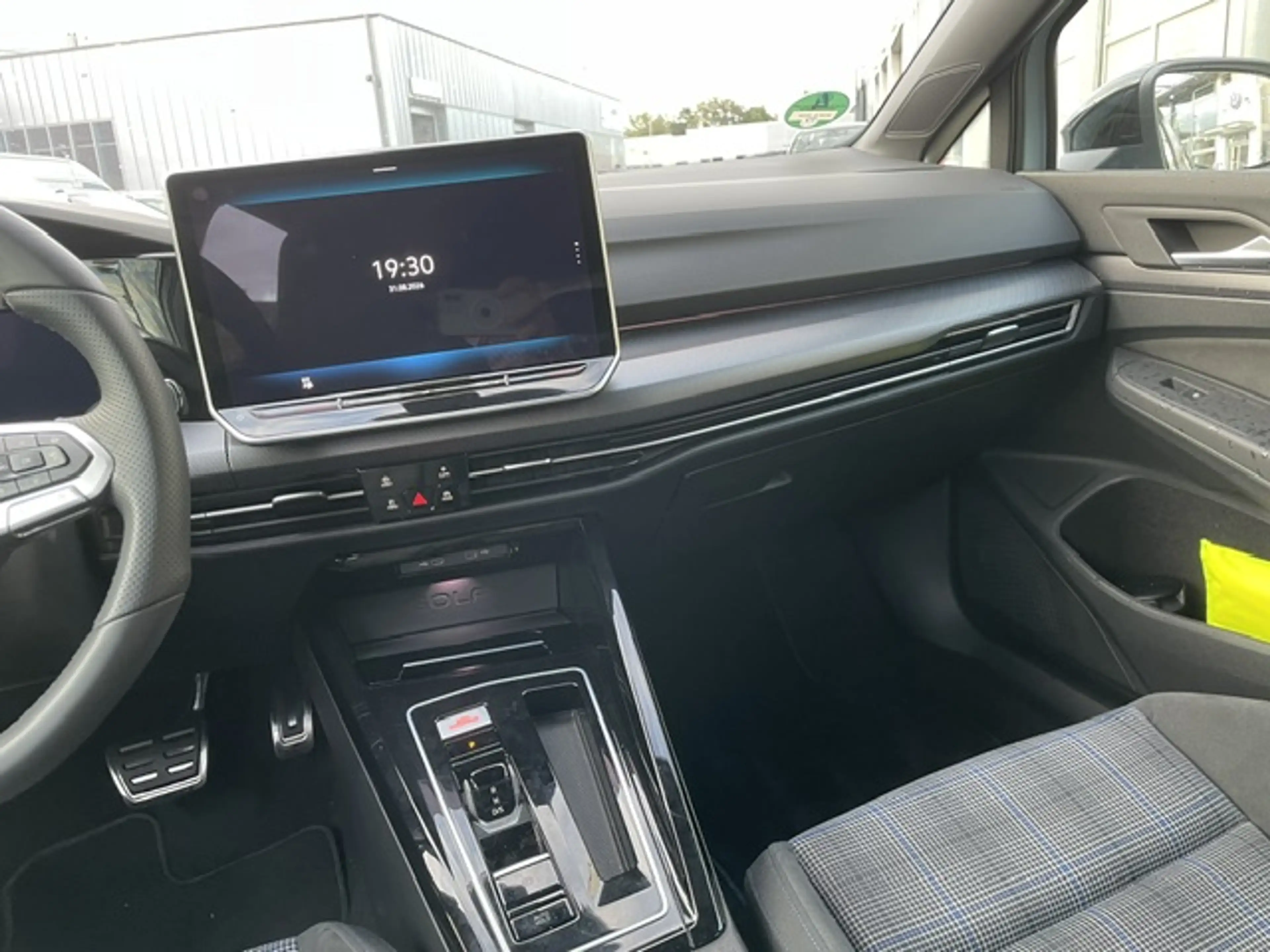 Volkswagen Golf VIII GTE eHybrid DSG 200 kW BlackStyle IQ-Light... — photo 10