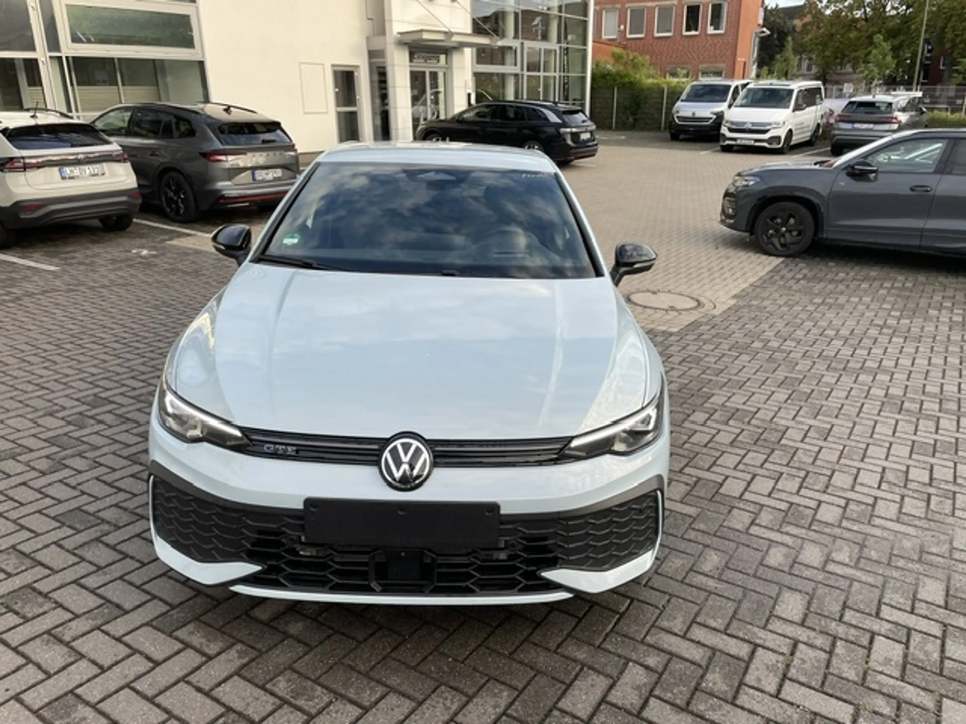 Volkswagen Golf VIII GTE eHybrid DSG 200 kW BlackStyle IQ-Light... — photo 5