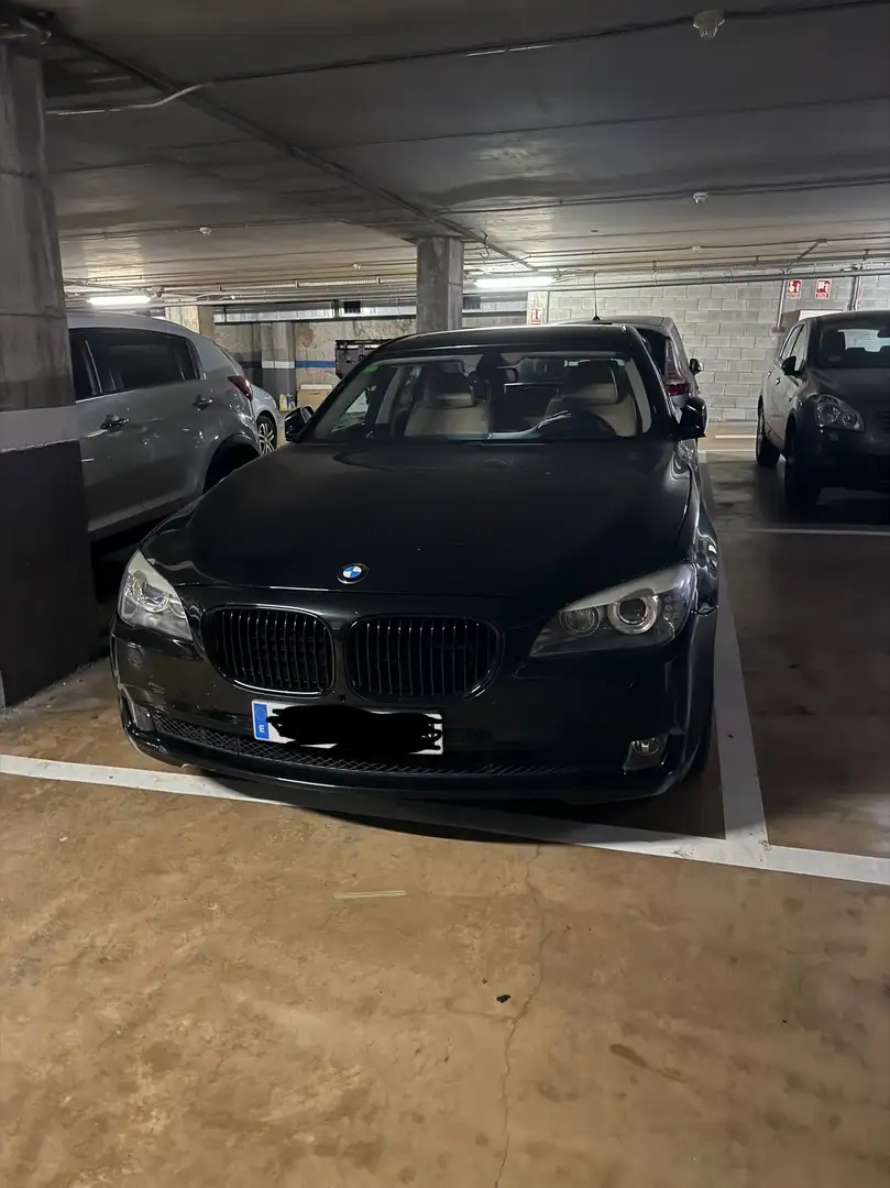 BMW 750 750i xDrive - 2