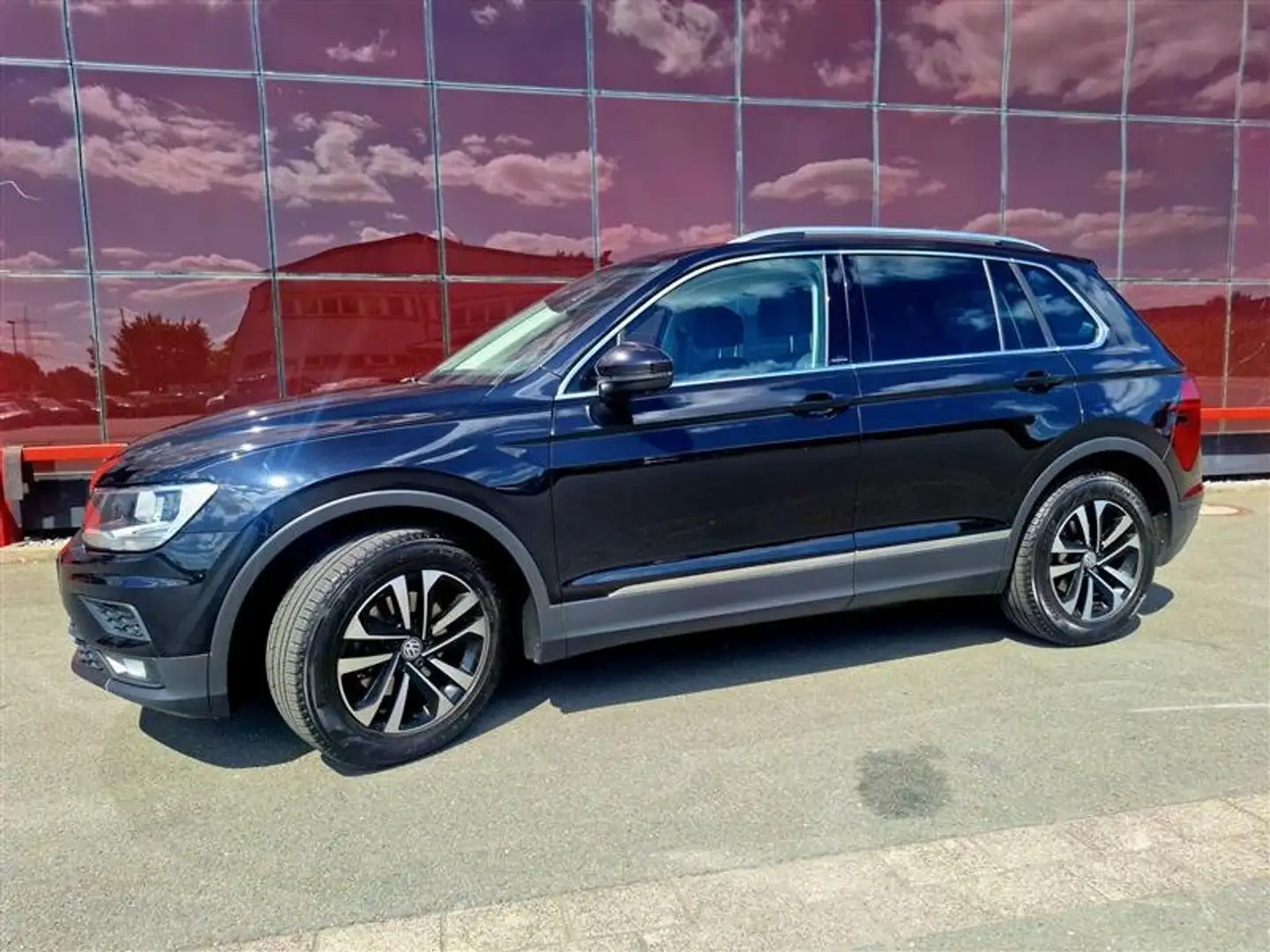 Volkswagen Tiguan Tiguan Diesel 2.0 TDI 5N Trendline Schwarz - 1