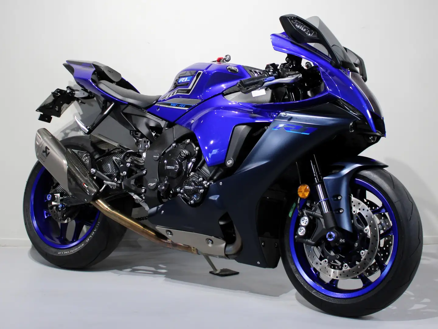 Yamaha YZF-R1 - 2