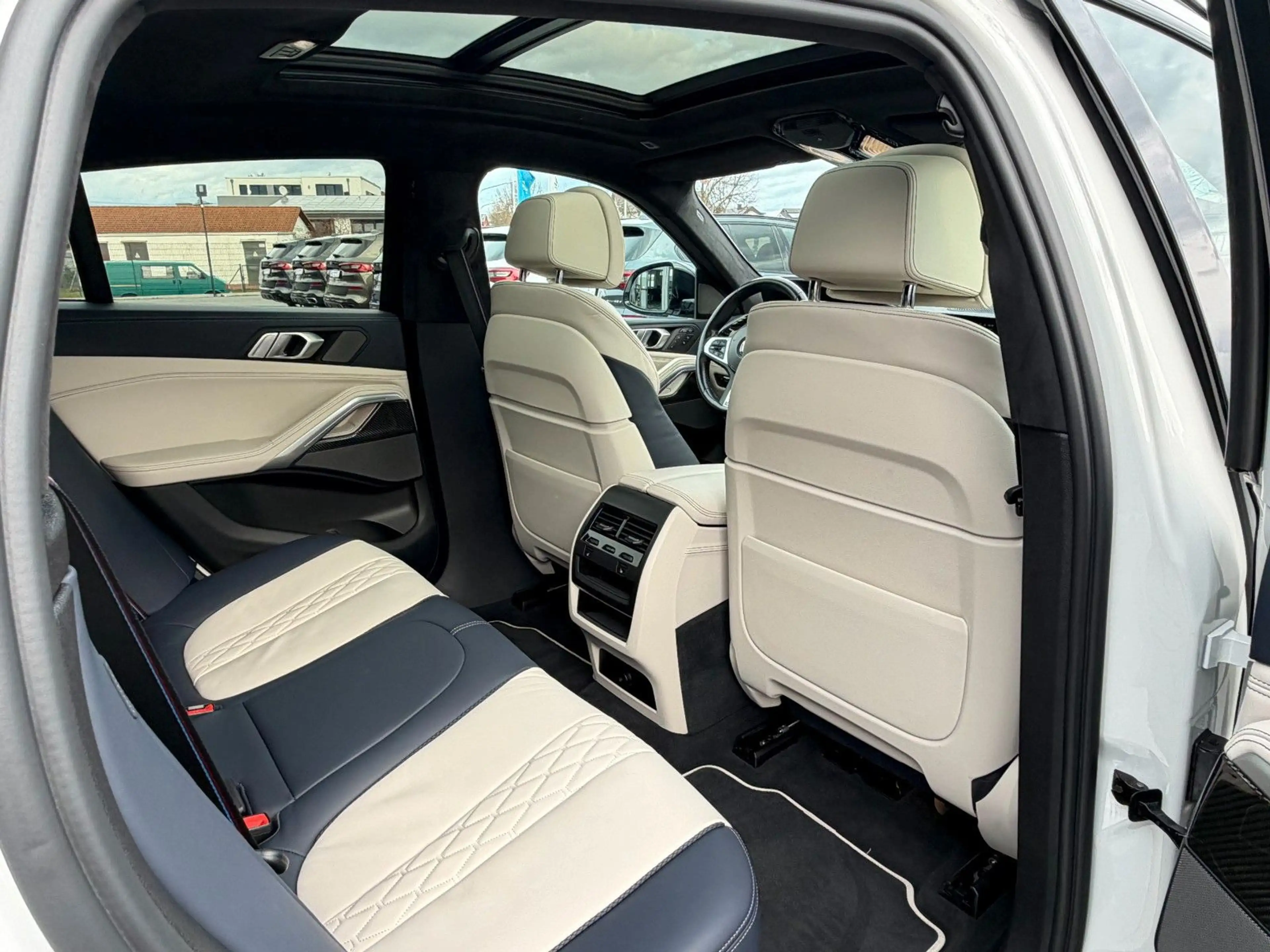 BMW X6 *40xd*MSPORT/INDIVIDUAL*360°ACC*HUD*LASER*AHK* — photo 12