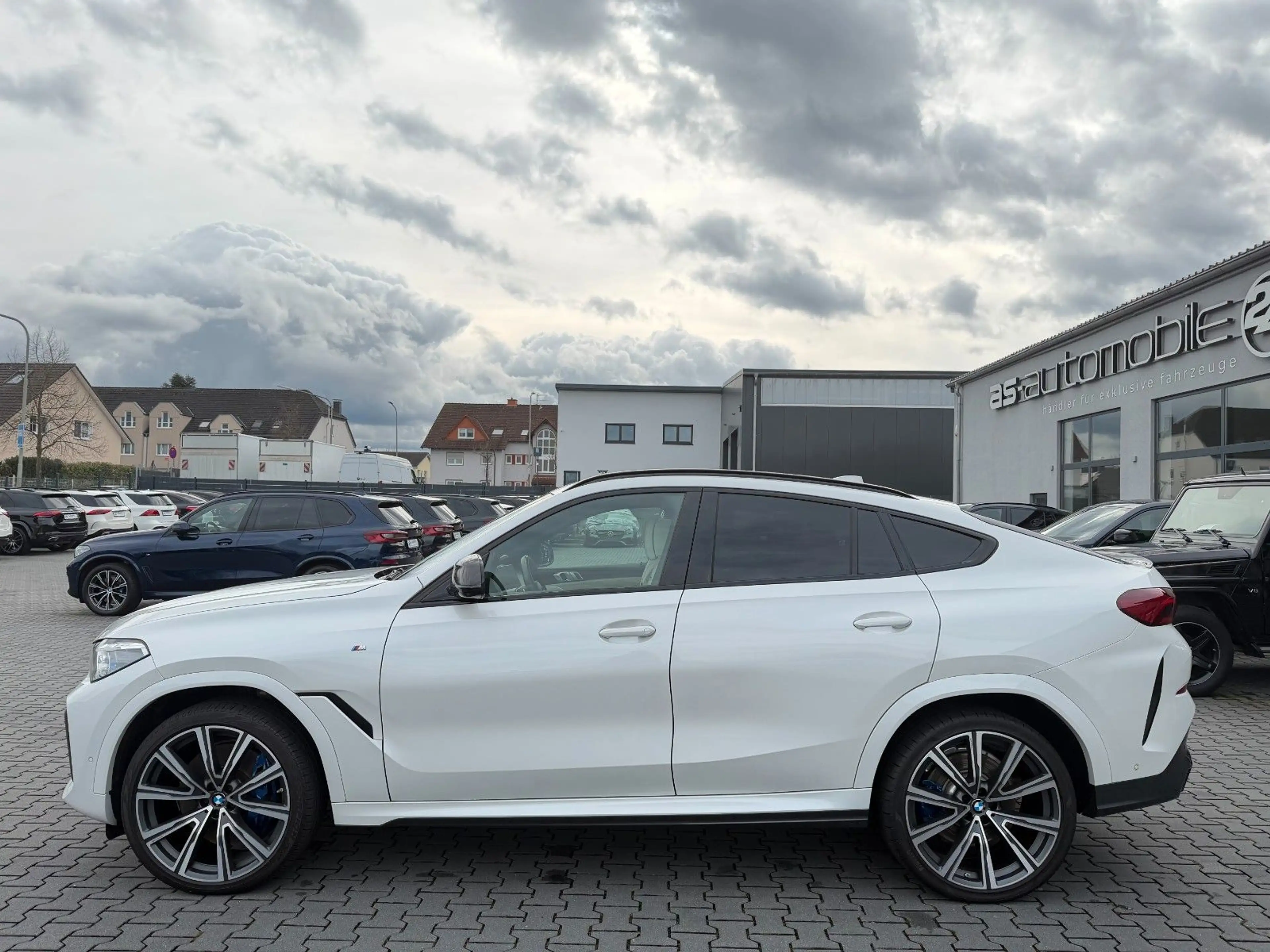 BMW X6 *40xd*MSPORT/INDIVIDUAL*360°ACC*HUD*LASER*AHK* — photo 4