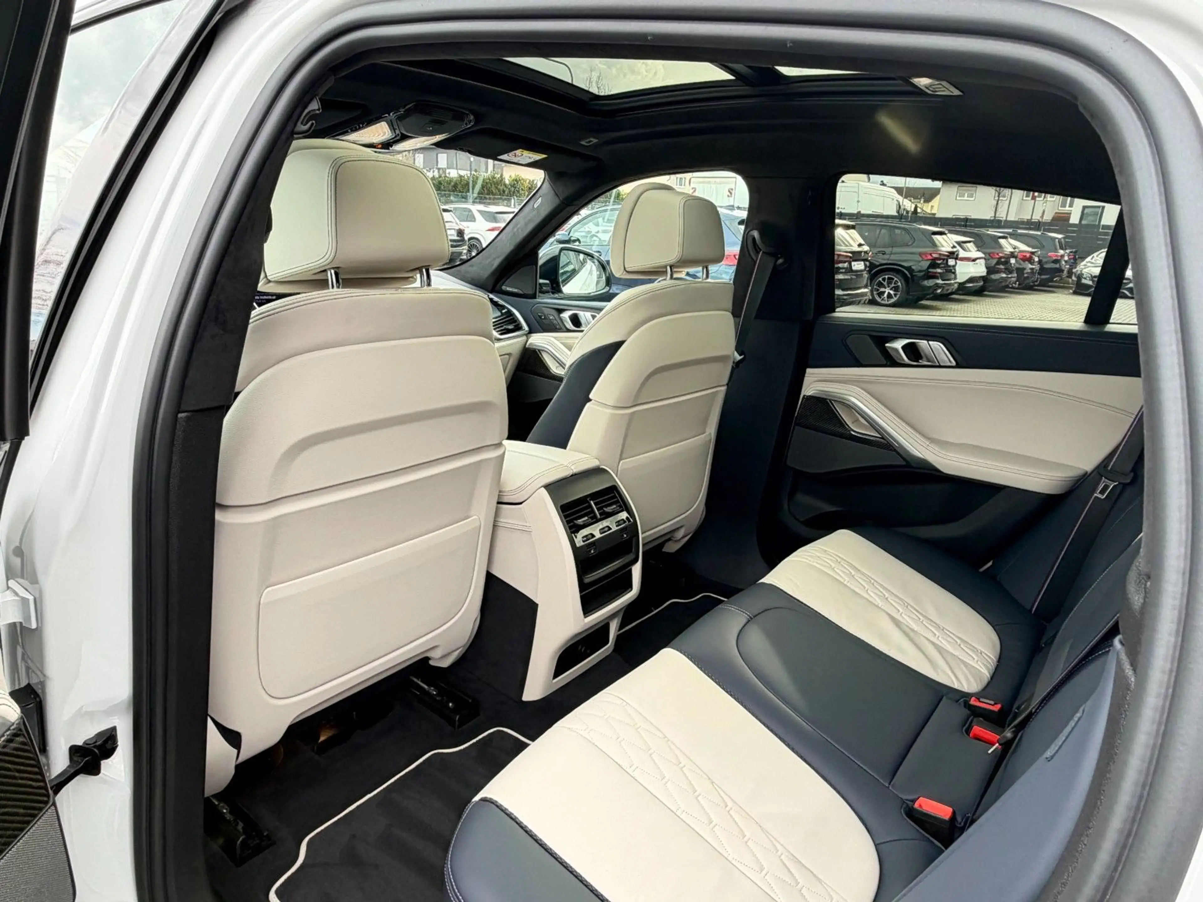 BMW X6 *40xd*MSPORT/INDIVIDUAL*360°ACC*HUD*LASER*AHK* — photo 11