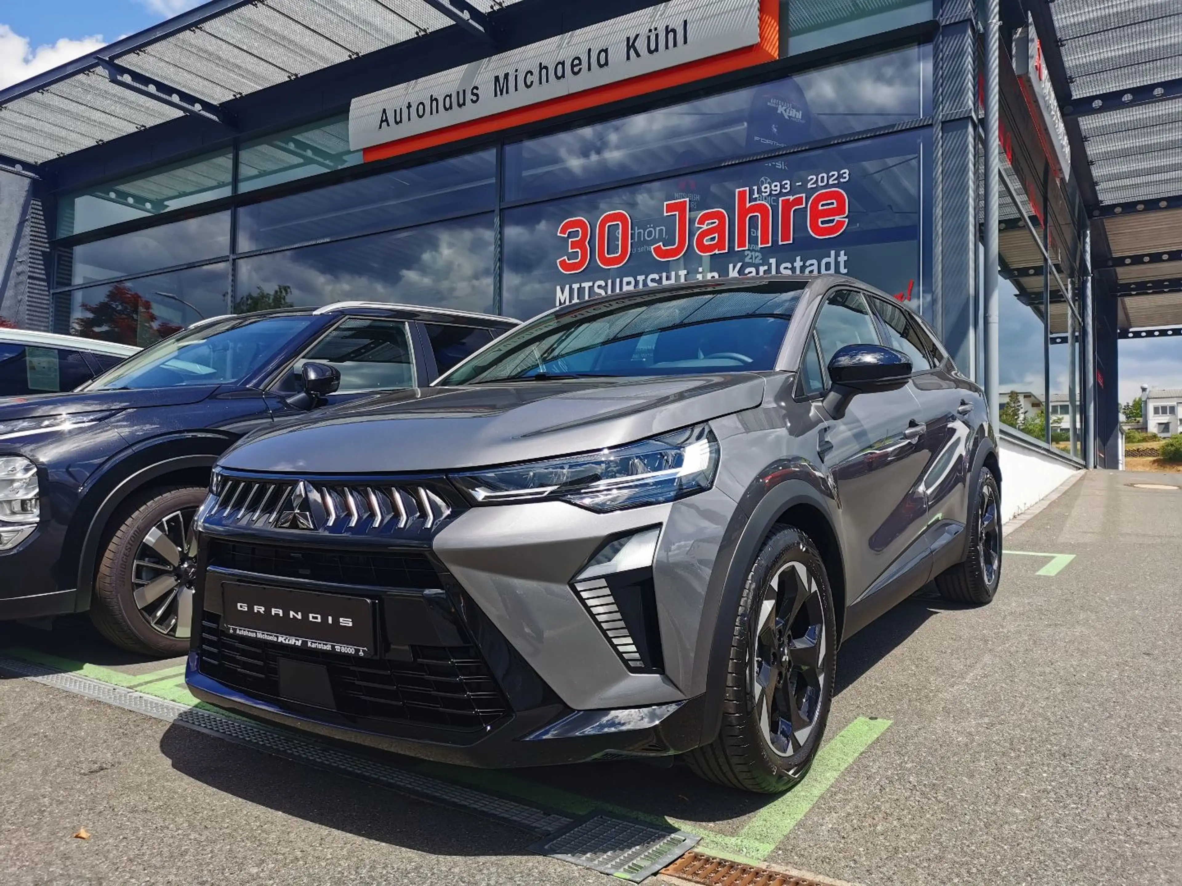 Mitsubishi Grandis Diamant PLUS 1.3 T-Benziner 7-DCT