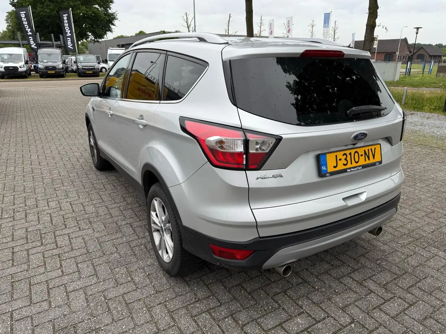 Ford Kuga 1.5 EcoBoost Titanium Xenon | LMV | Climate Contro Gris - 2