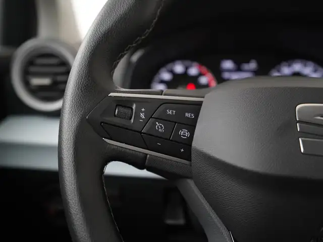 Seat Arona view 8