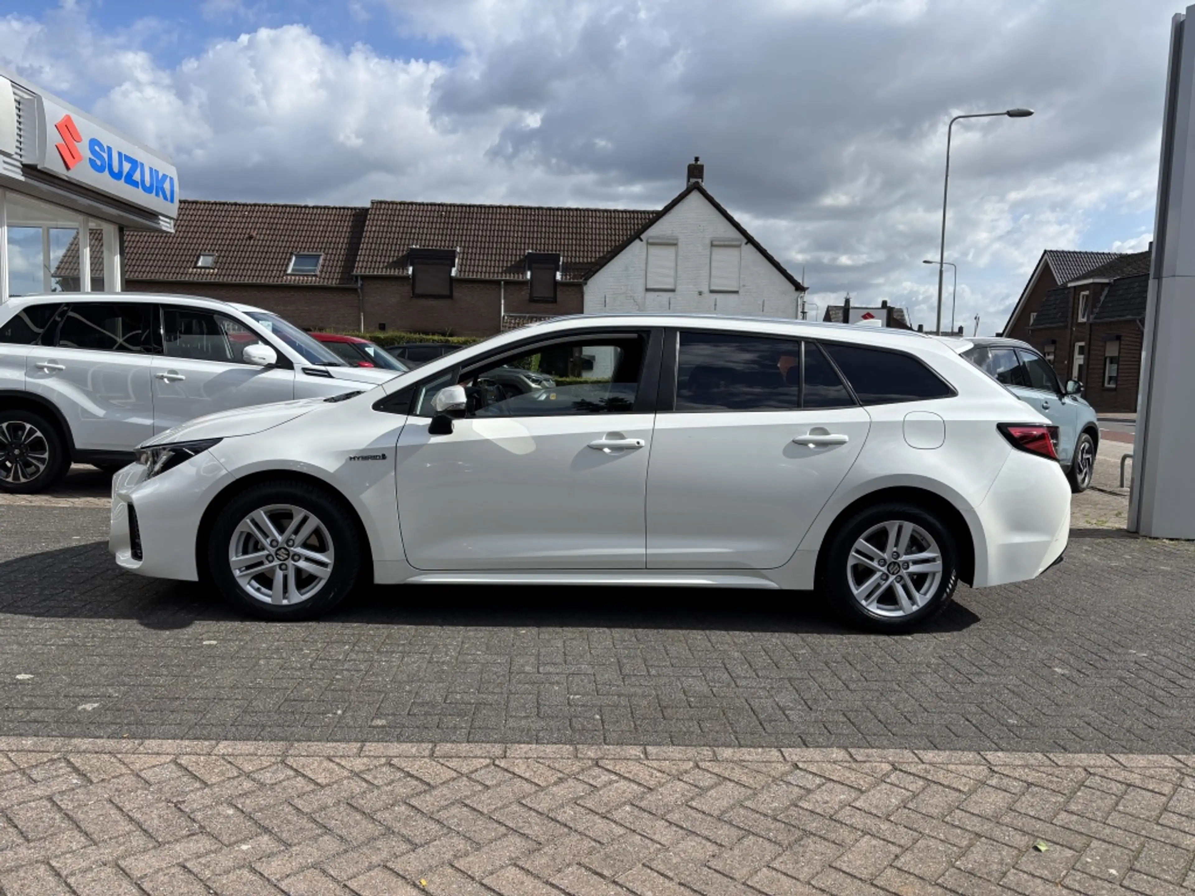 Suzuki Swace 1.8 Hybrid 122pk CVT Select | All season banden | — photo 6