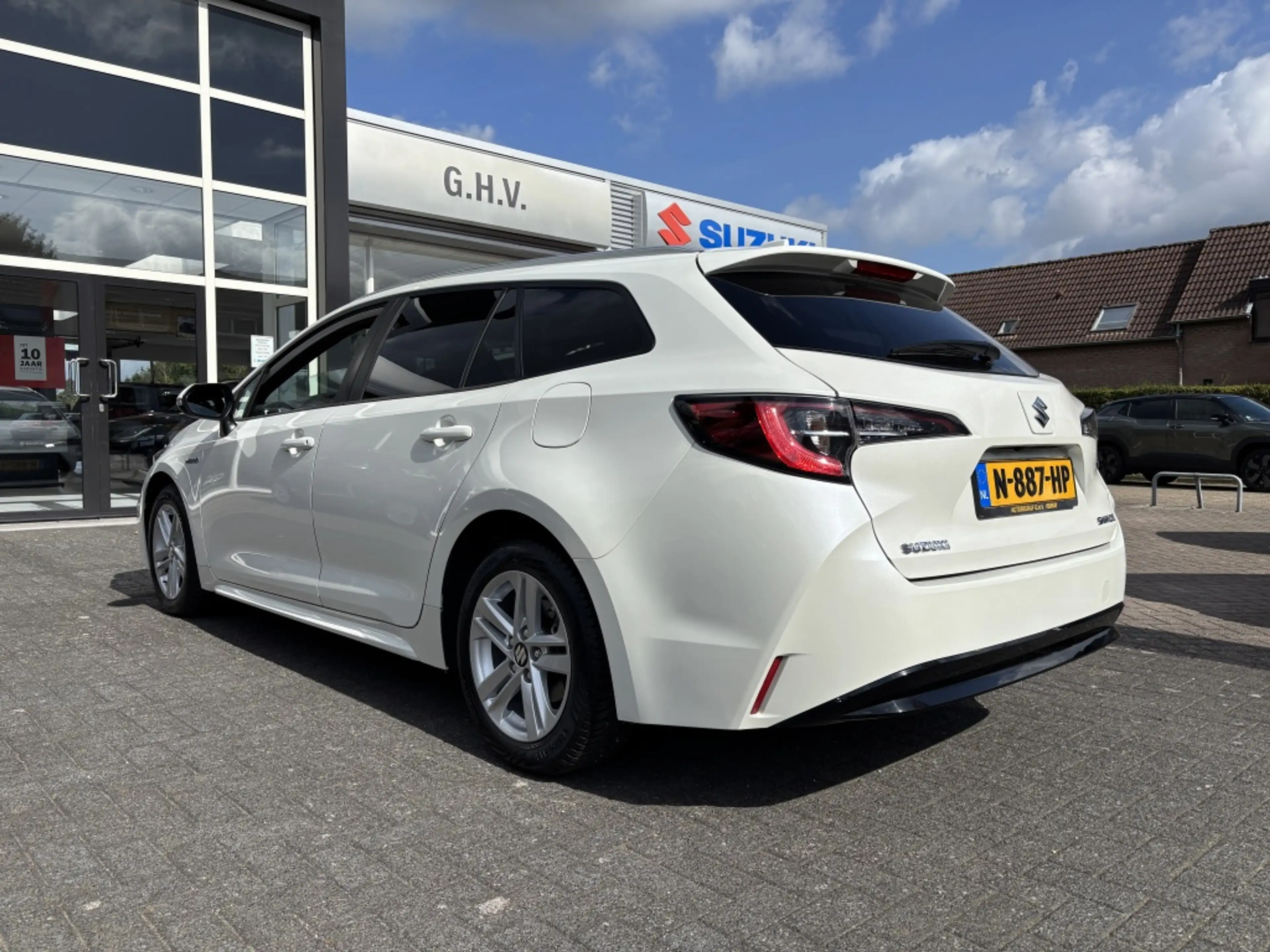 Suzuki Swace 1.8 Hybrid 122pk CVT Select | All season banden | — photo 7