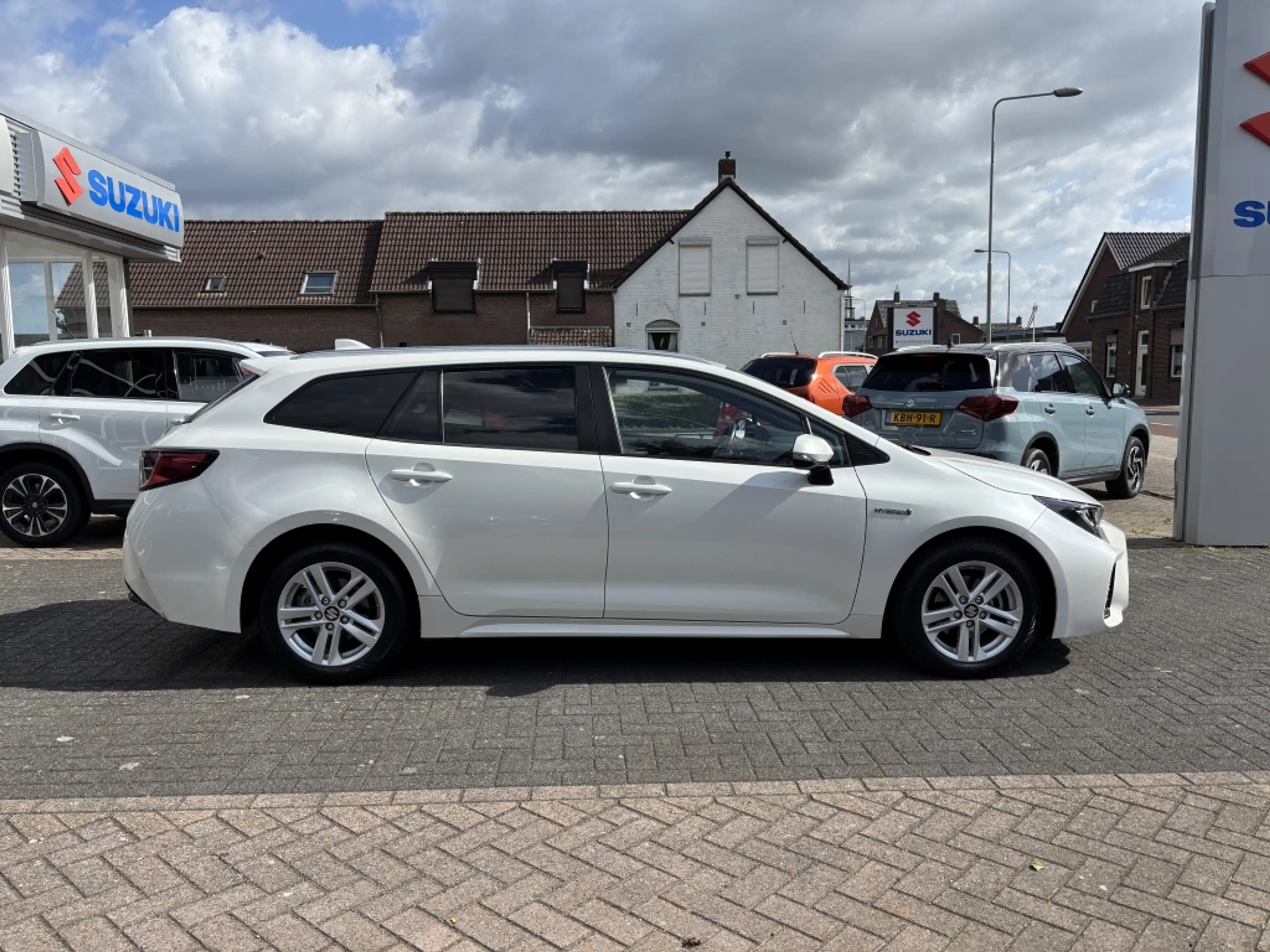 Suzuki Swace 1.8 Hybrid 122pk CVT Select | All season banden | — photo 5